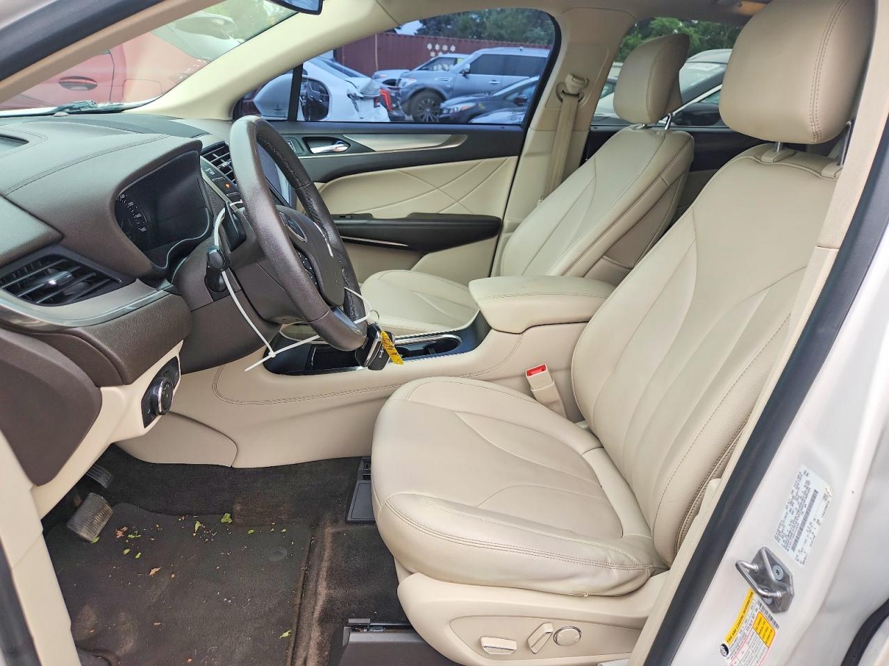 2017 Lincoln Mkc Premiere White vin: 5LMCJ1C95HUL55253
