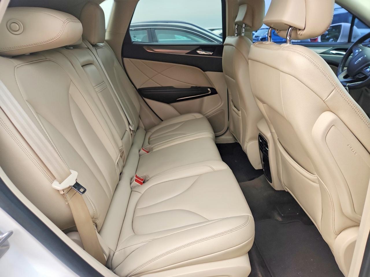 2017 Lincoln Mkc Premiere White vin: 5LMCJ1C95HUL55253