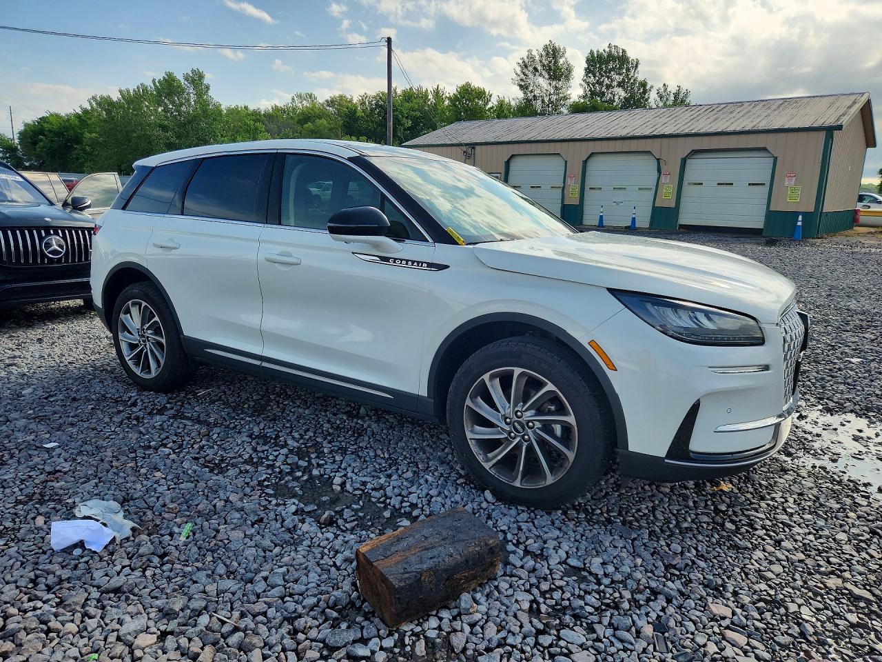 2023 Lincoln Corsair Белый vin: 5LMCJ1CA0PUL10049