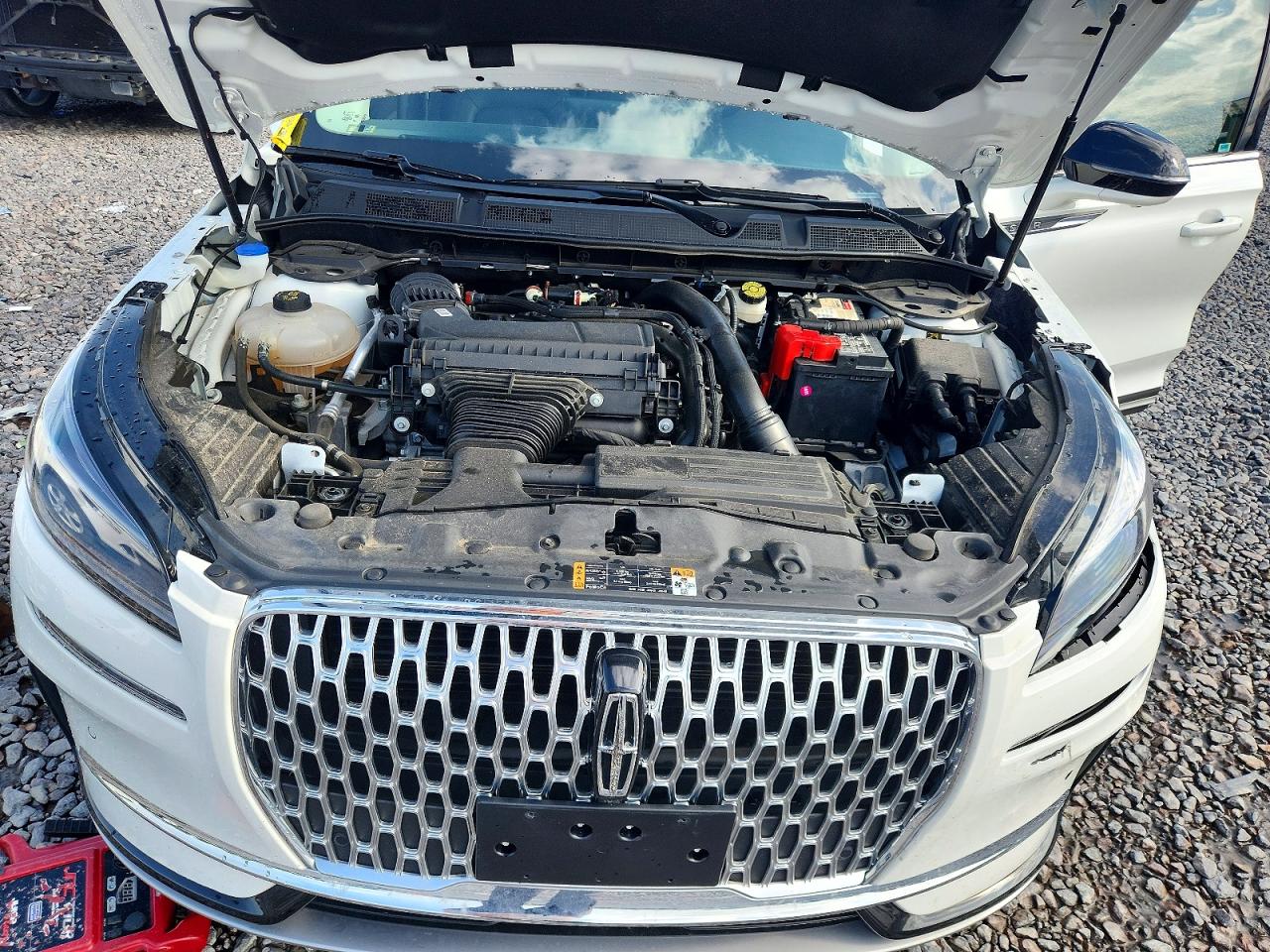2023 Lincoln Corsair Белый vin: 5LMCJ1CA0PUL10049