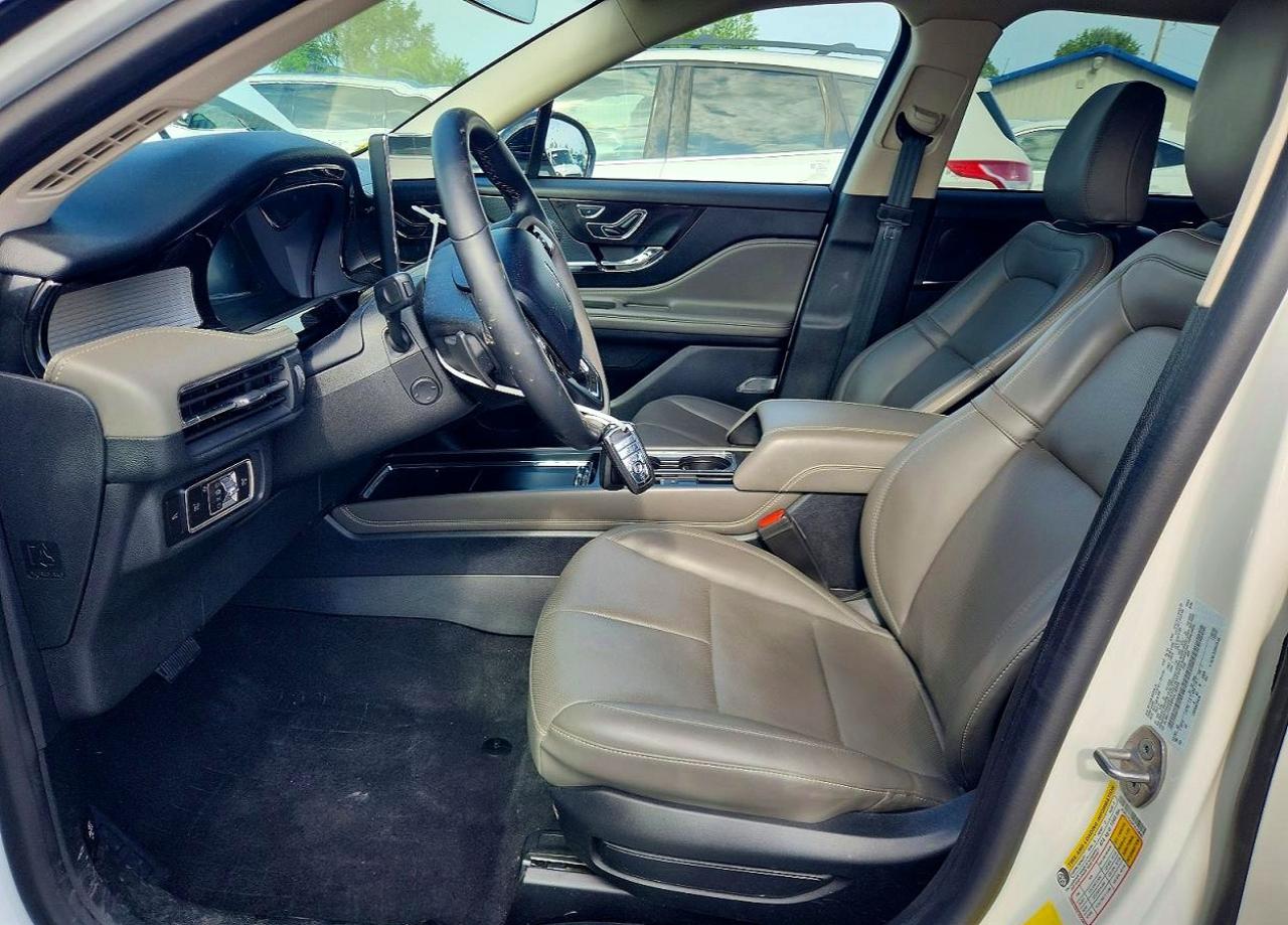 2023 Lincoln Corsair Белый vin: 5LMCJ1CA0PUL10049