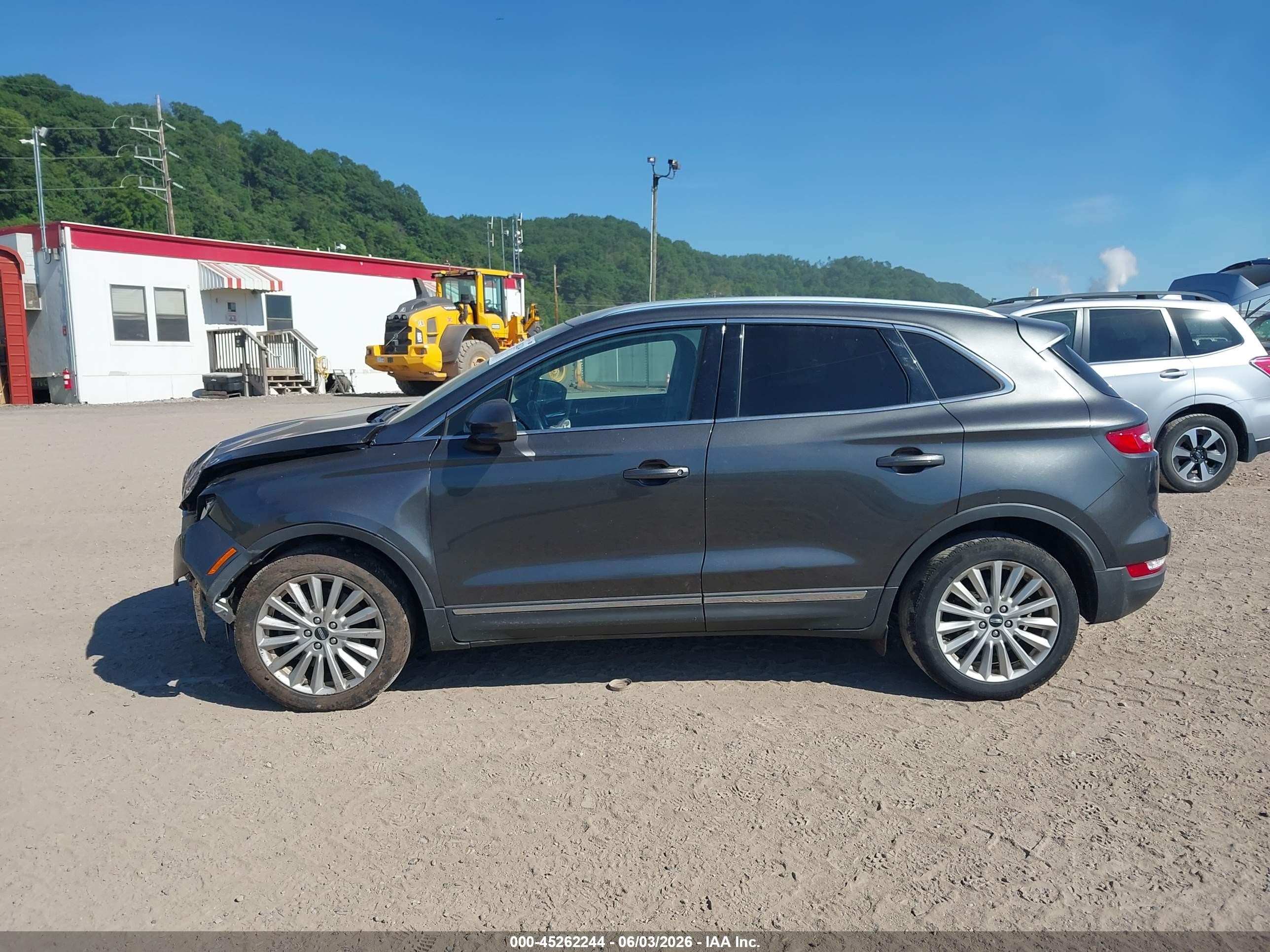 2019 Lincoln Mkc Standard Black vin: 5LMCJ1D98KUL09843