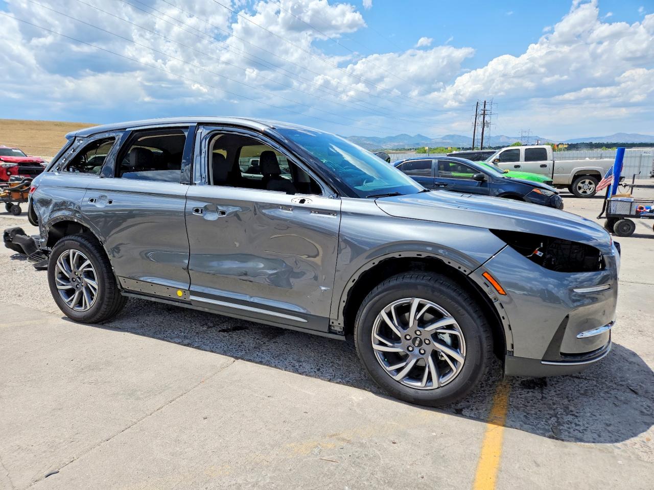 2024 Lincoln Corsair Gray vin: 5LMCJ1DA2RUL22687