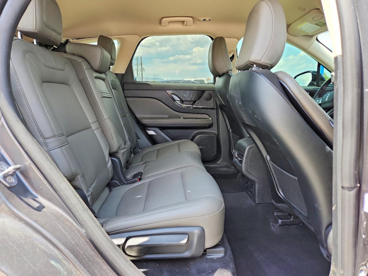 2024 Lincoln Corsair Gray vin: 5LMCJ1DA2RUL22687