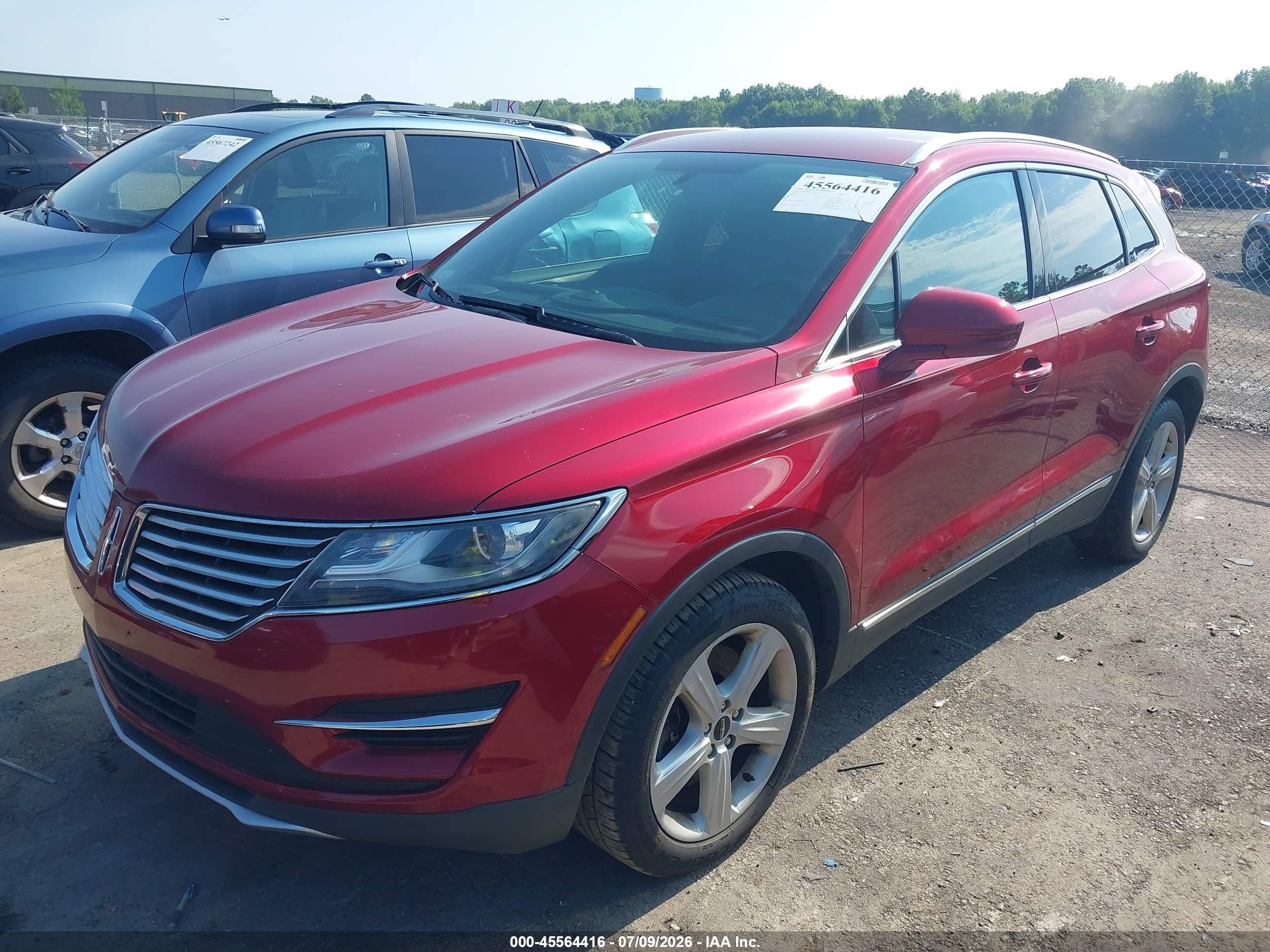 2015 Lincoln Mkc   Red vin: 5LMCJ2A90FUJ10933