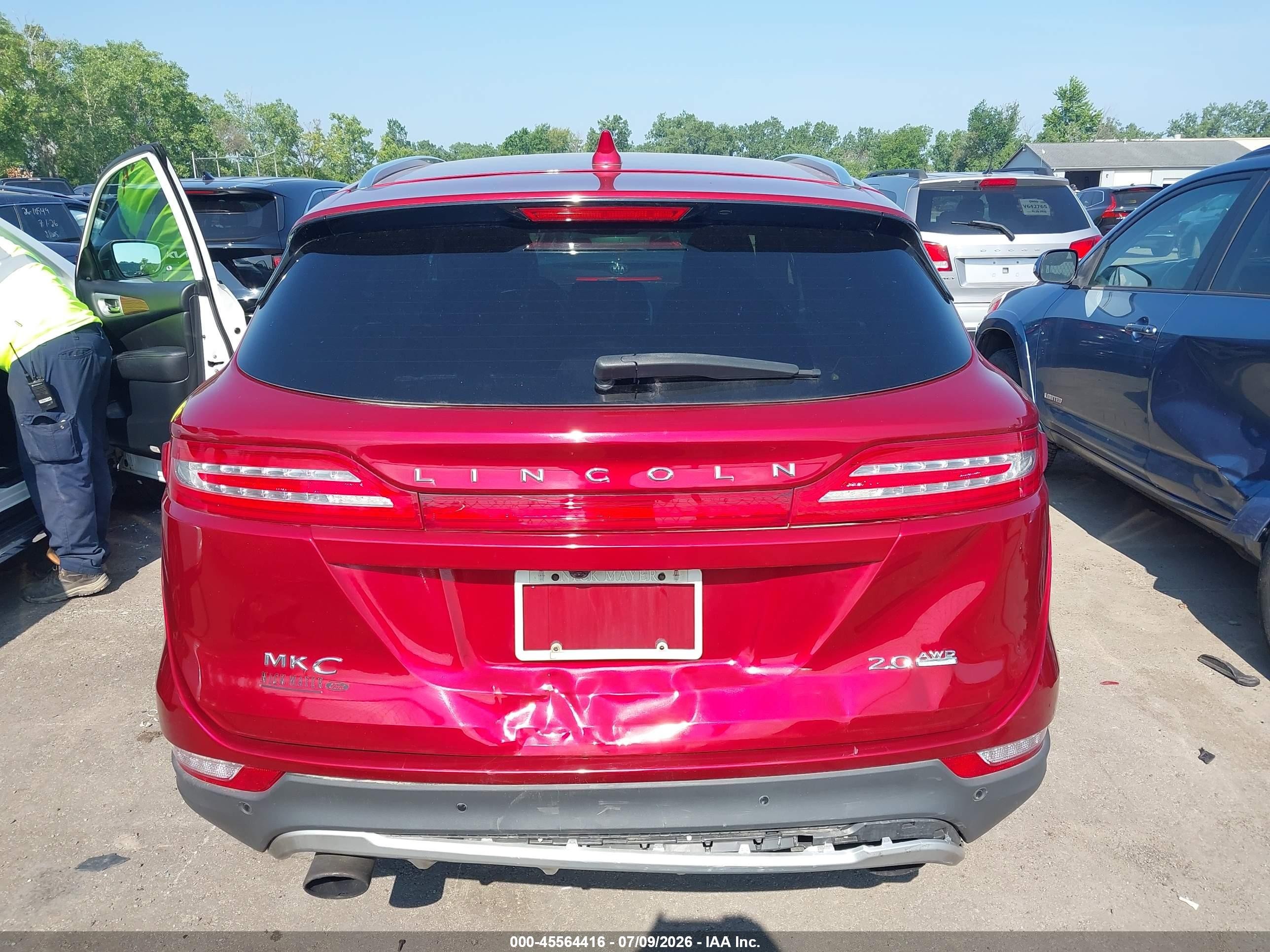 2015 Lincoln Mkc   Red vin: 5LMCJ2A90FUJ10933