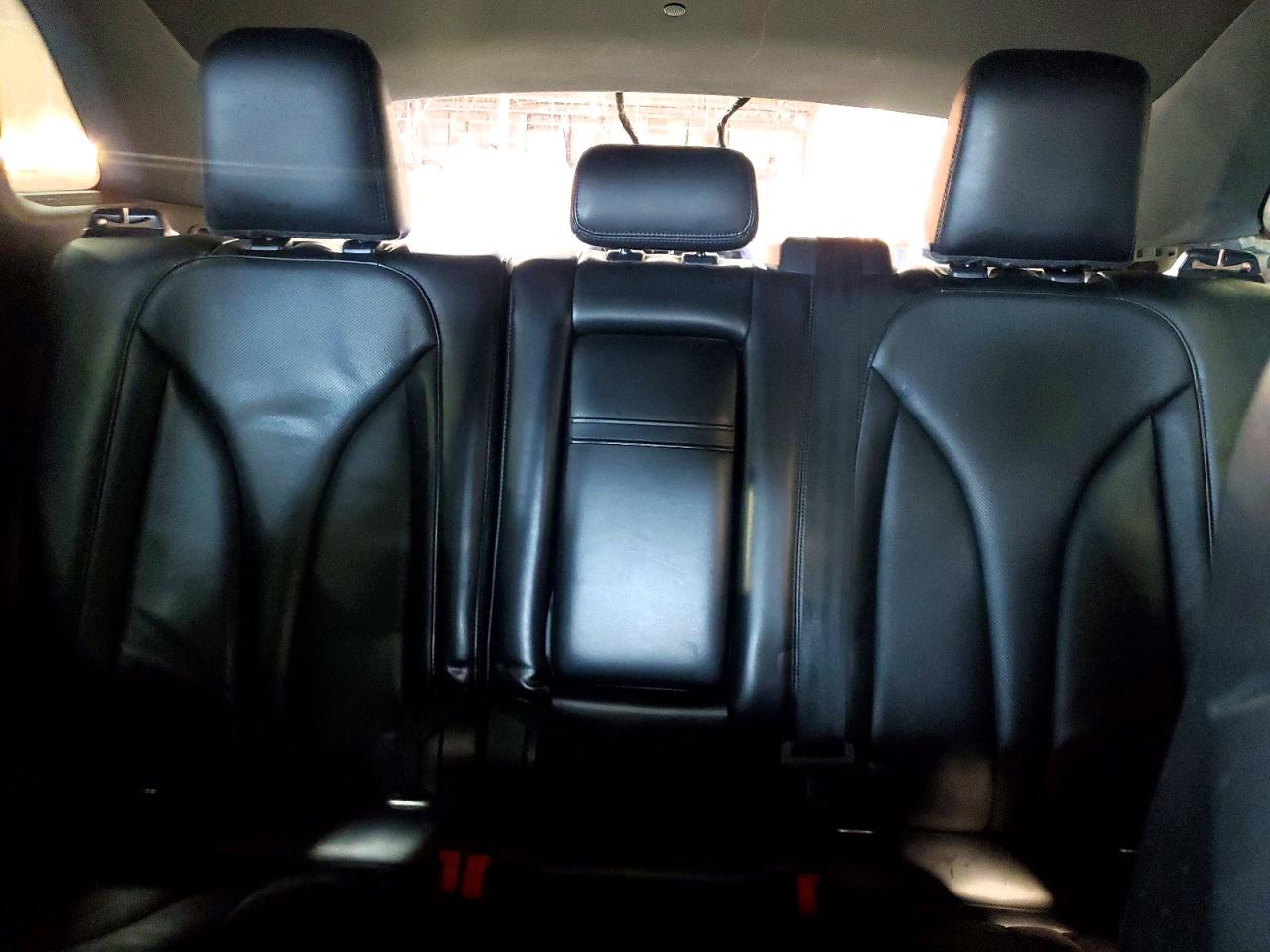 2015 Lincoln Mkc Beige vin: 5LMCJ2A91FUJ21861
