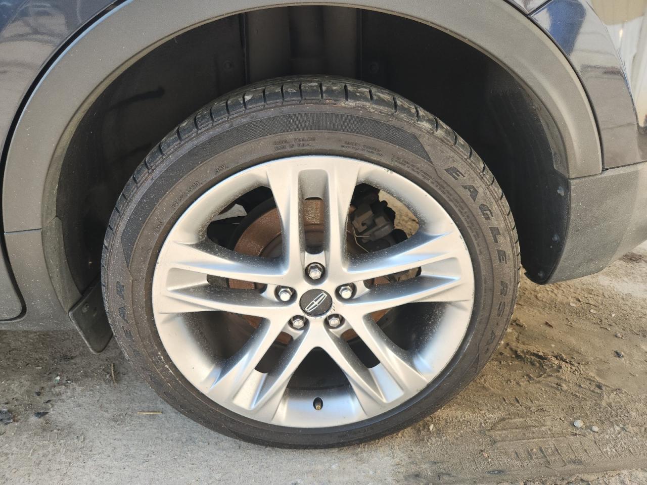 2015 Lincoln Mkc Blue vin: 5LMCJ2A91FUJ45514 Damage: Left Rear Wheel, Curb Rash, > 12 Inches