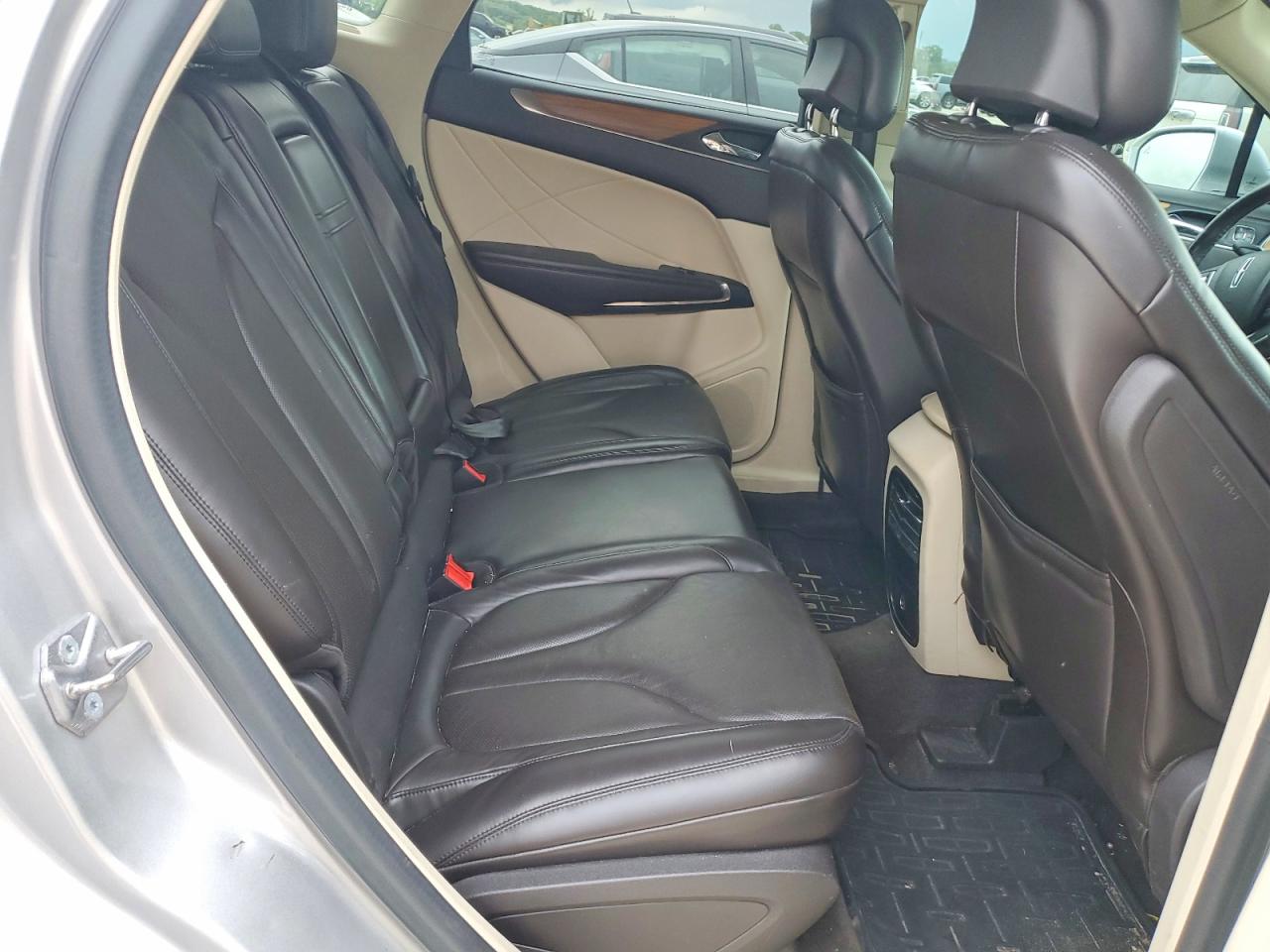 2015 Lincoln Mkc Silver vin: 5LMCJ2A92FUJ01764