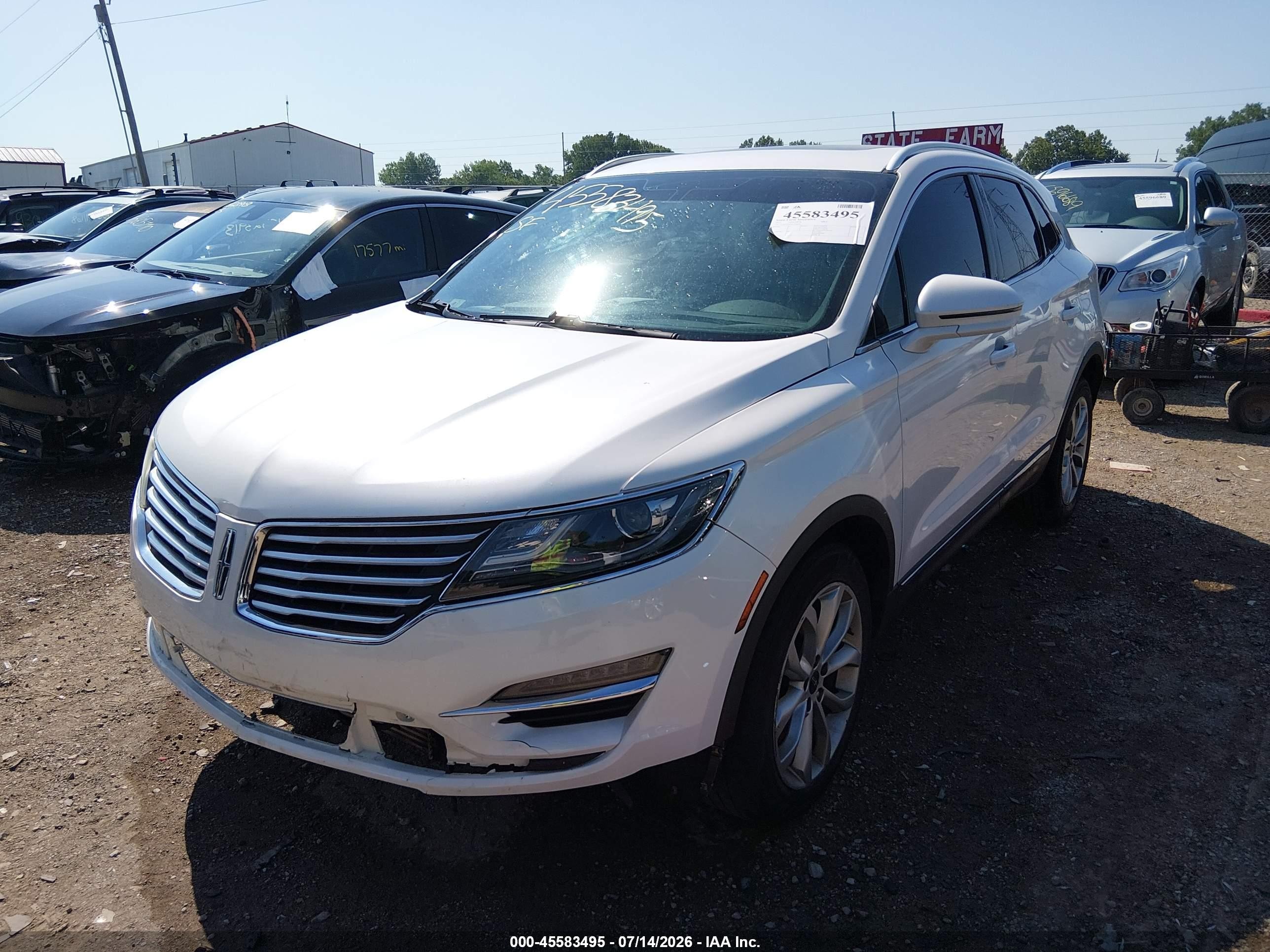 2015 Lincoln Mkc   White vin: 5LMCJ2A93FUJ08206