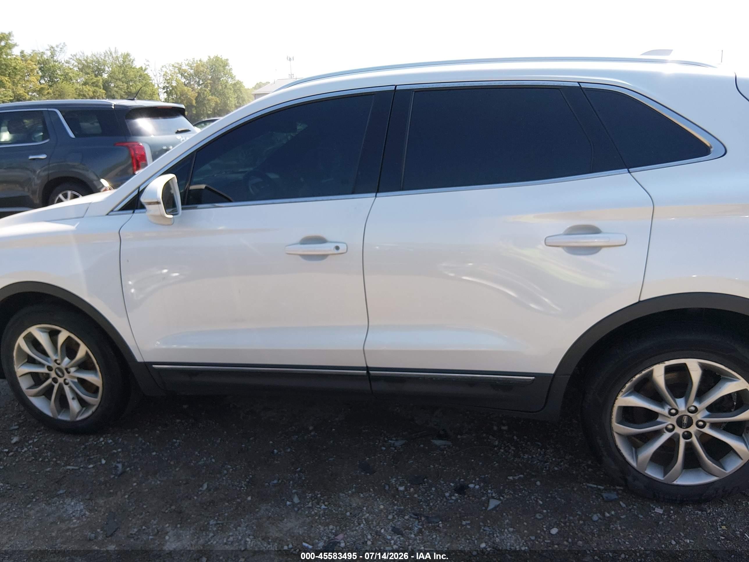 2015 Lincoln Mkc   White vin: 5LMCJ2A93FUJ08206