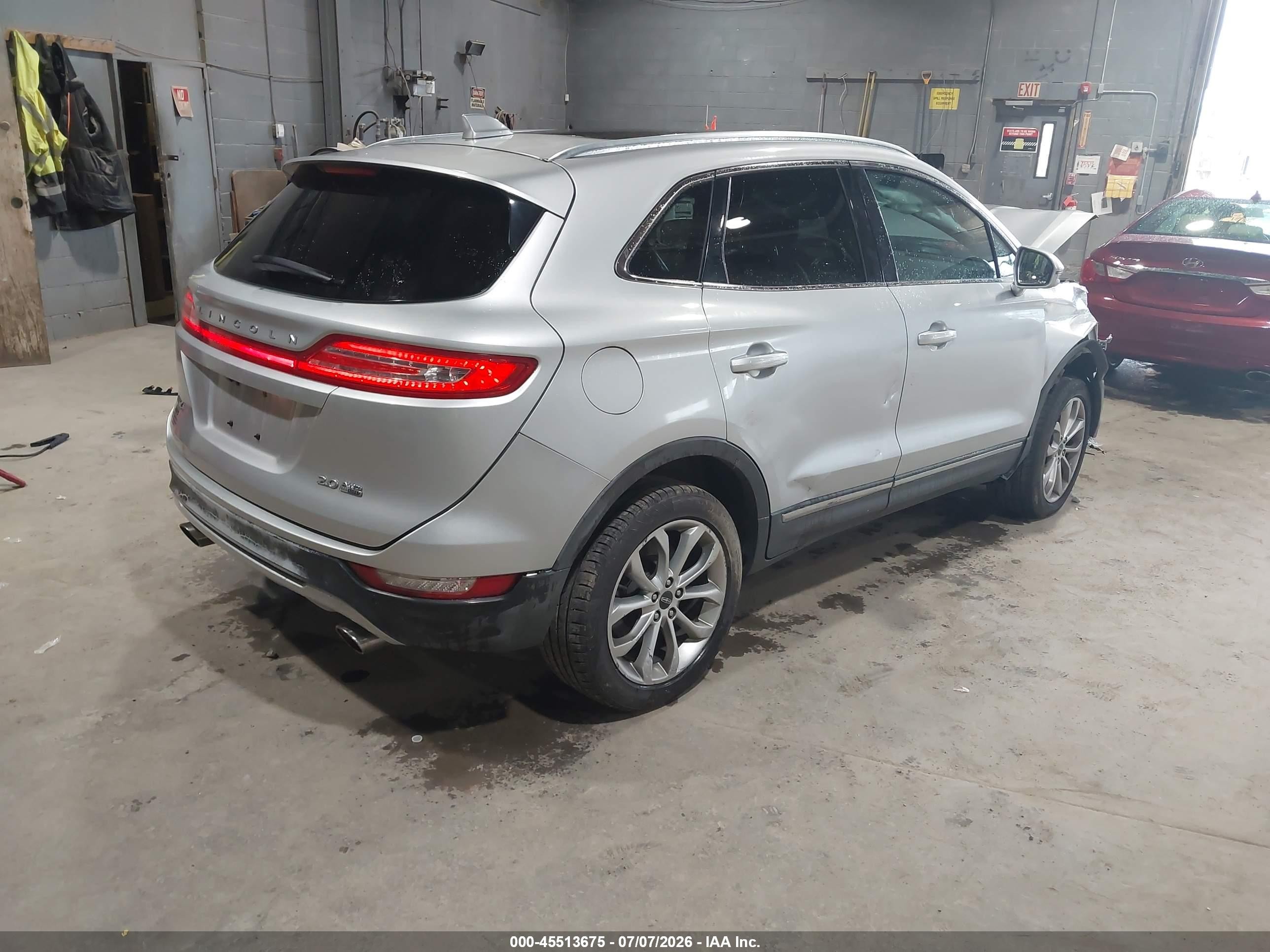 2015 Lincoln Mkc   Silver vin: 5LMCJ2A93FUJ14149