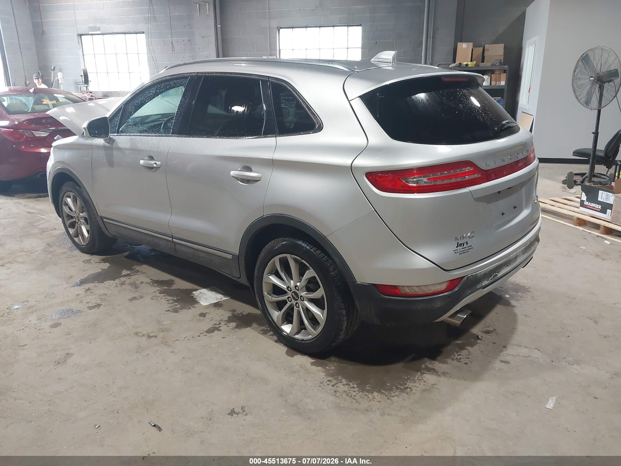 2015 Lincoln Mkc   Silver vin: 5LMCJ2A93FUJ14149