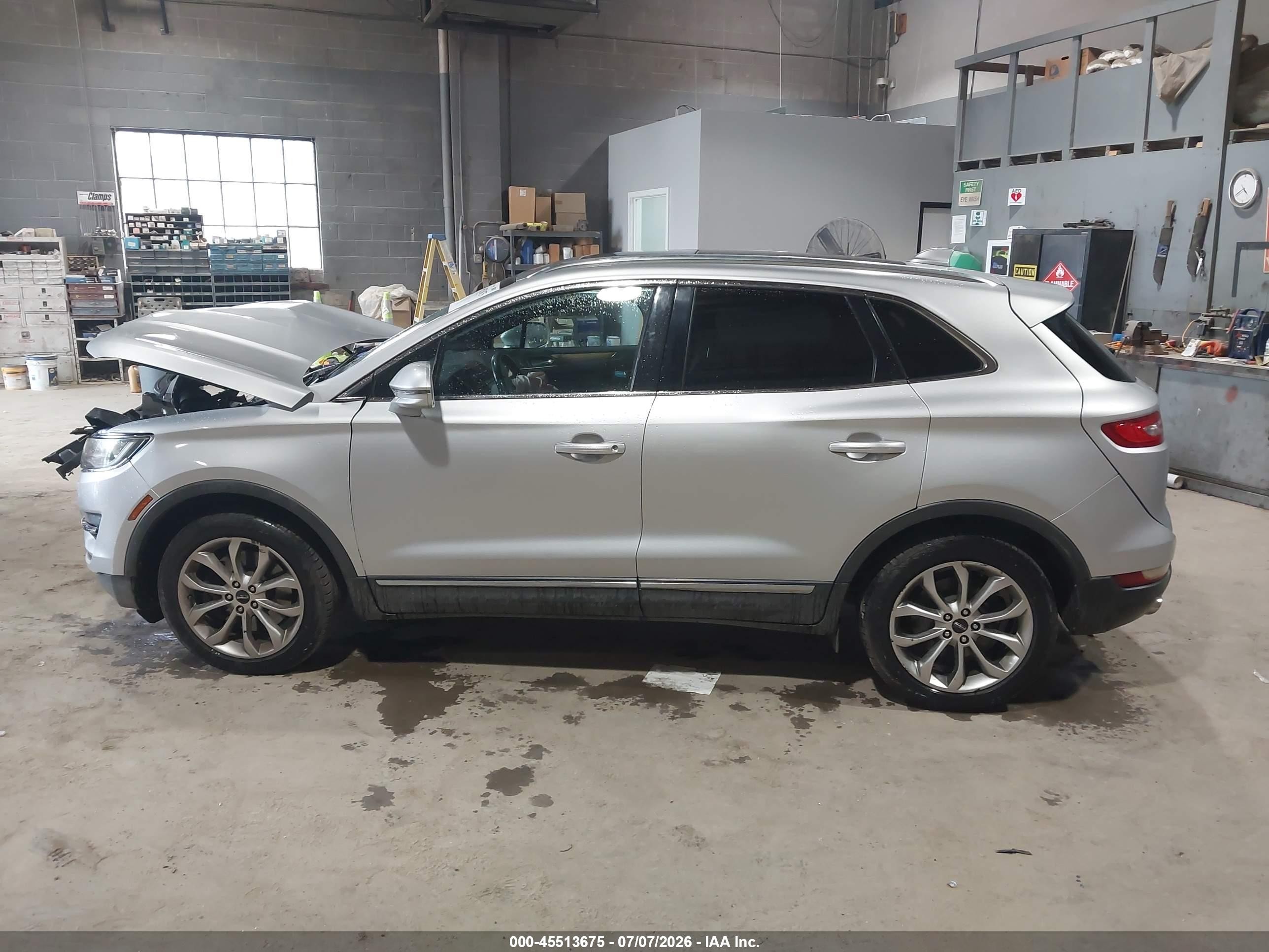2015 Lincoln Mkc   Silver vin: 5LMCJ2A93FUJ14149