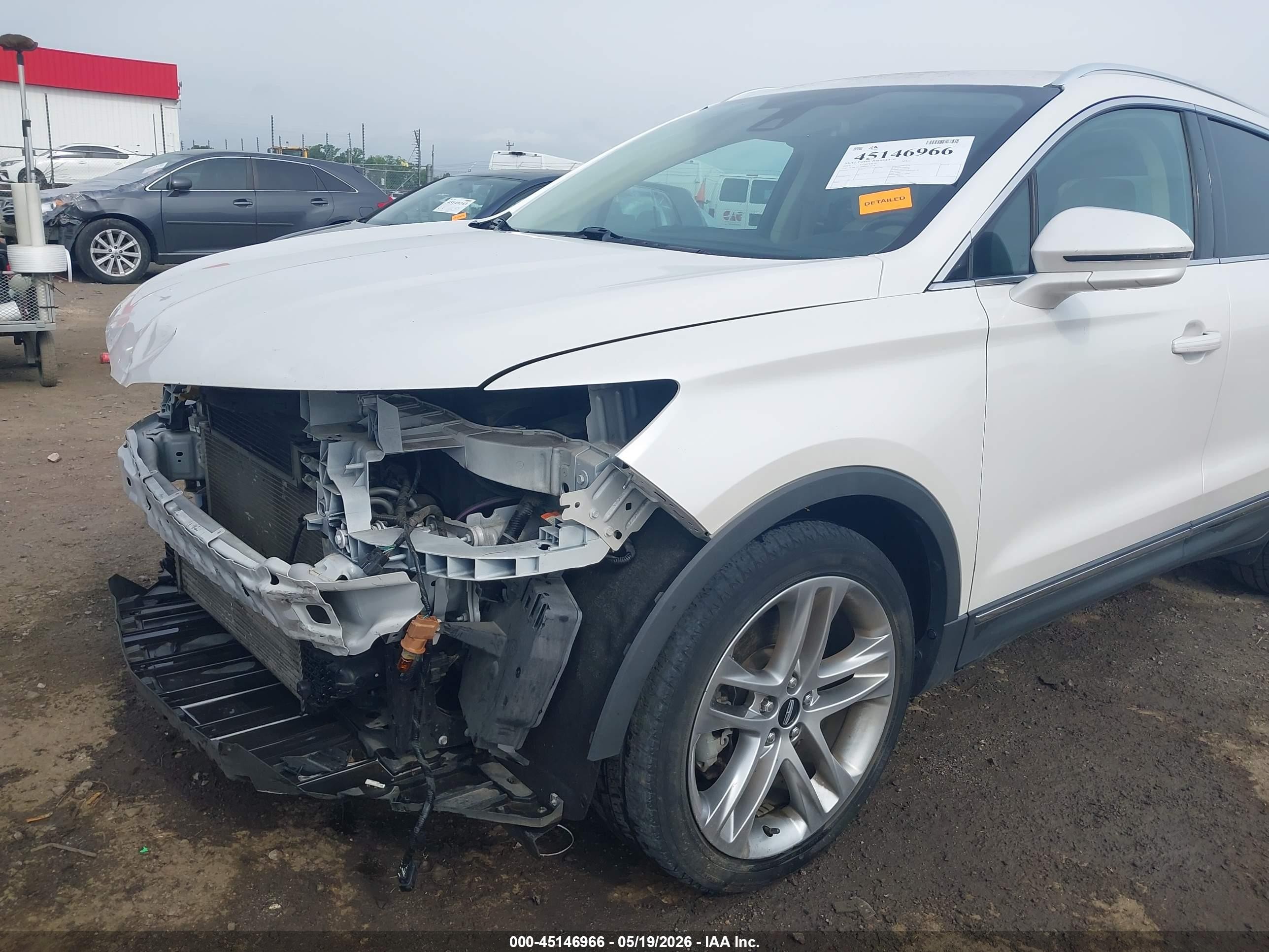 2015 Lincoln Mkc   White vin: 5LMCJ2A94FUJ13138