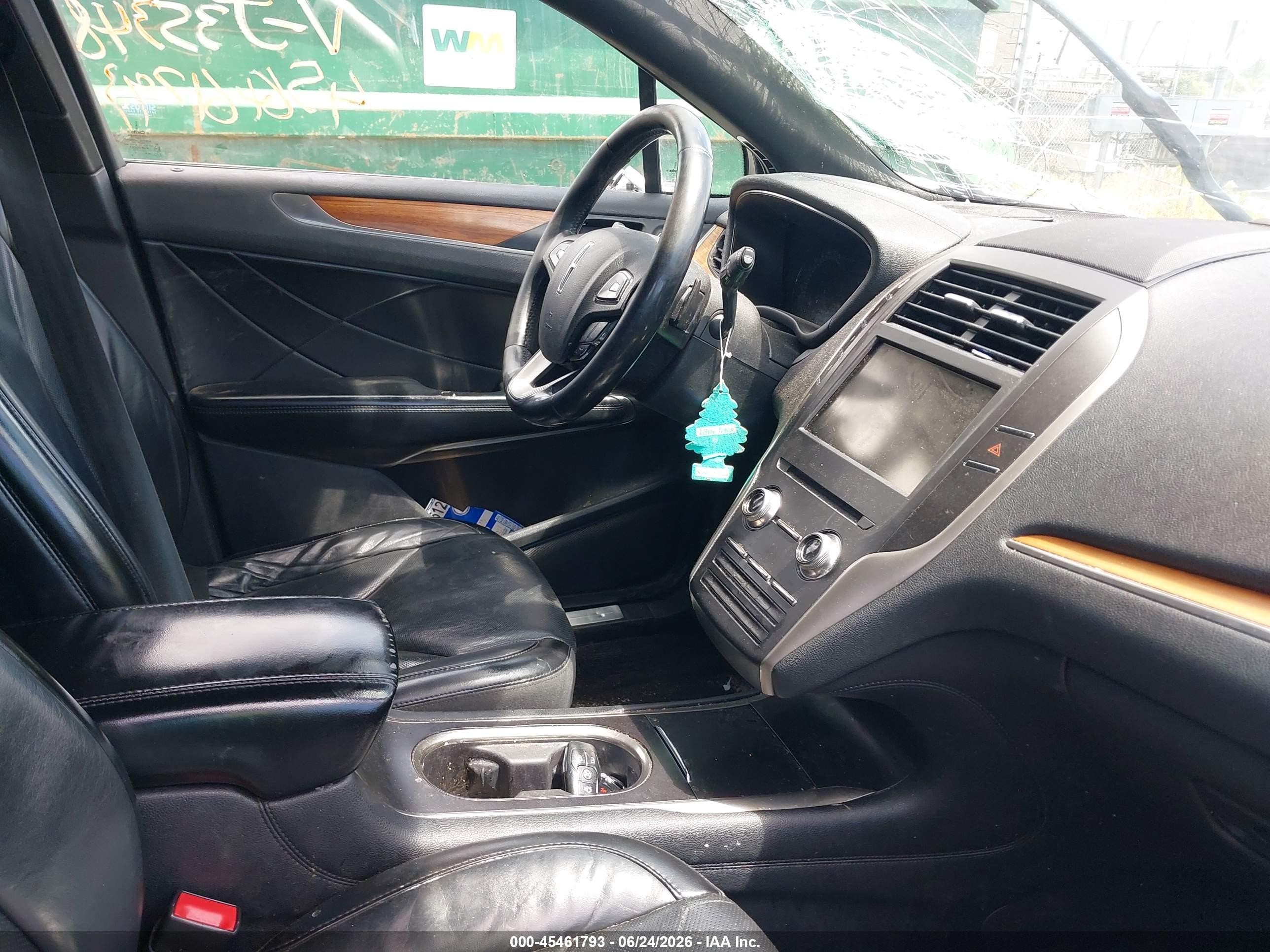 2015 Lincoln Mkc   Silver vin: 5LMCJ2A94FUJ35348