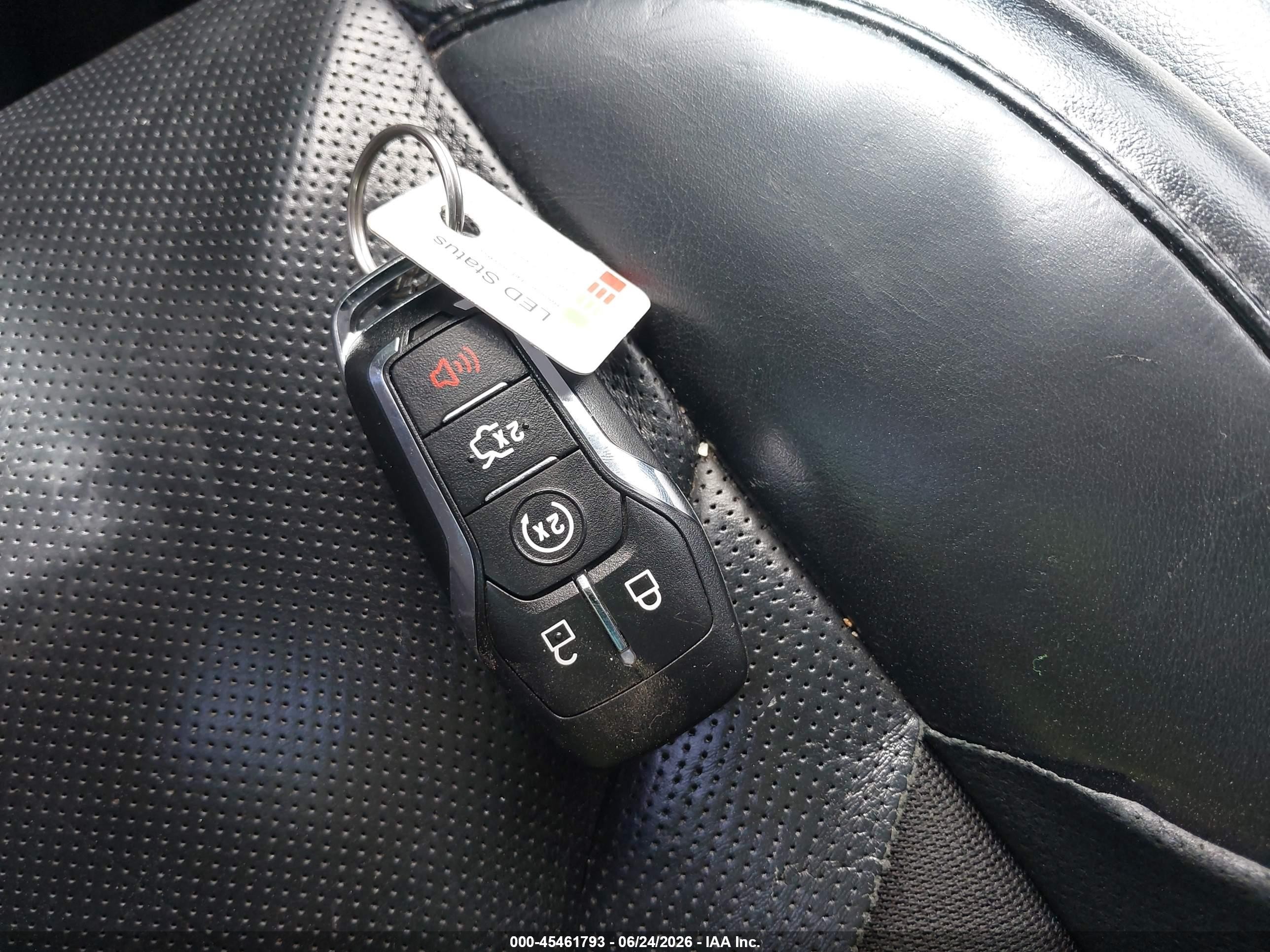 2015 Lincoln Mkc   Silver vin: 5LMCJ2A94FUJ35348