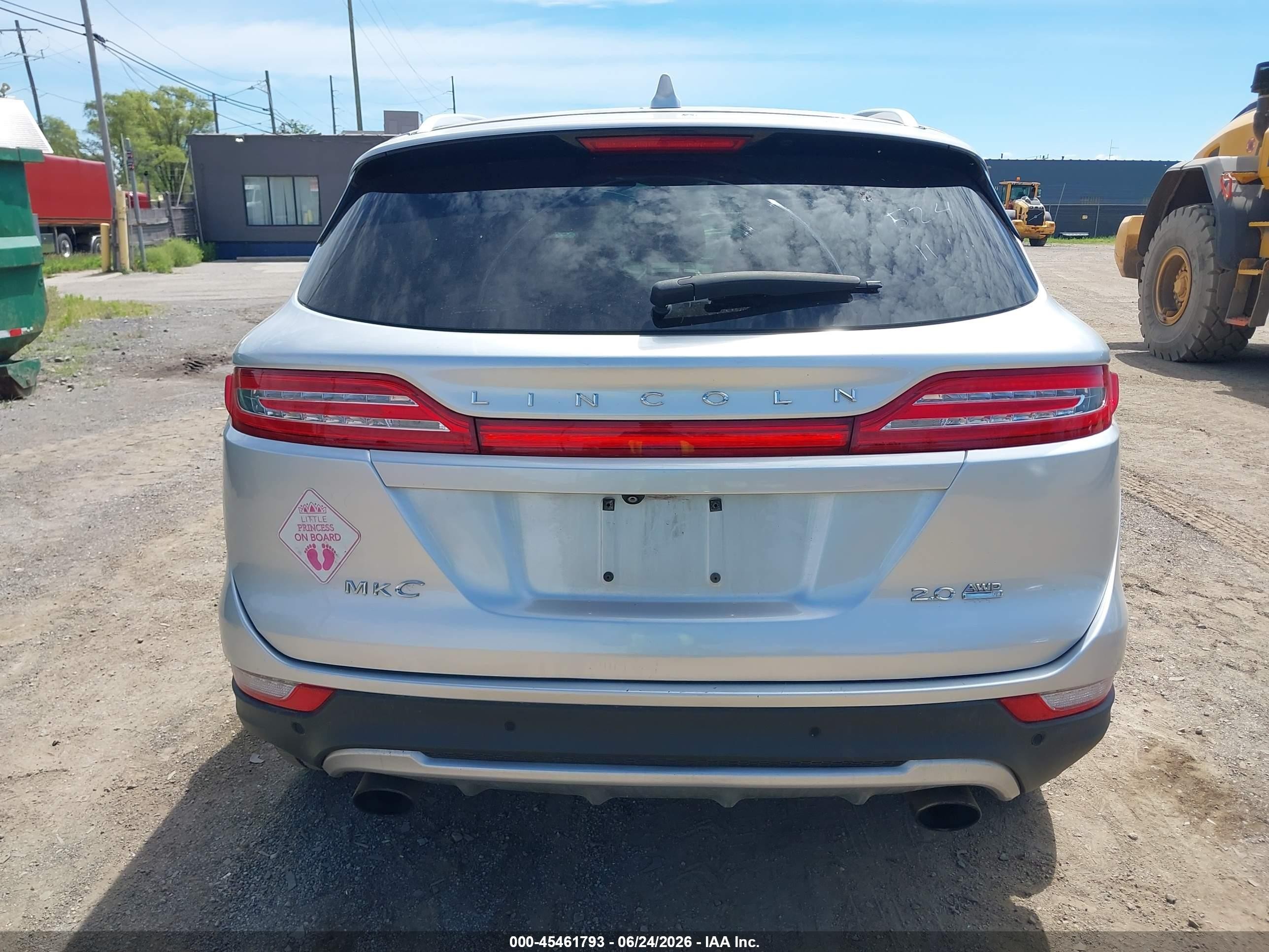 2015 Lincoln Mkc   Silver vin: 5LMCJ2A94FUJ35348