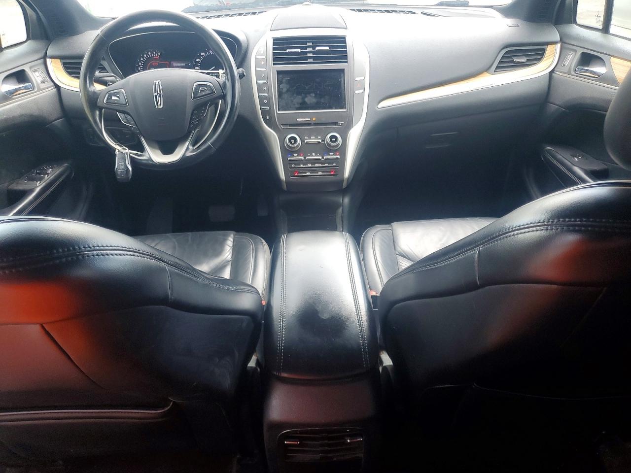 2015 Lincoln Mkc Белый vin: 5LMCJ2A96FUJ32273