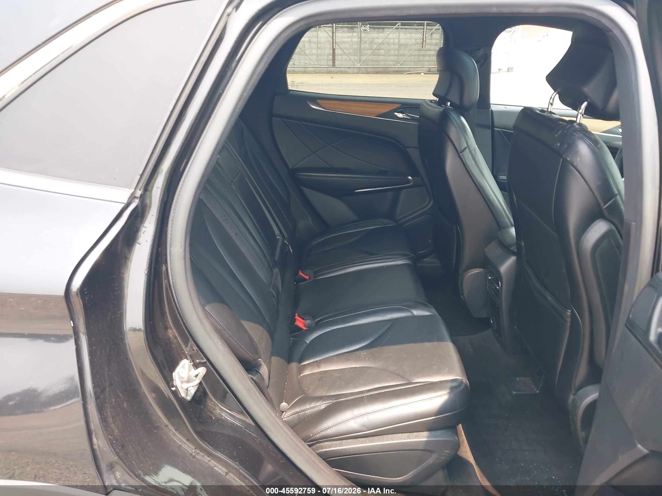 2015 Lincoln Mkc   Black vin: 5LMCJ2A97FUJ02490