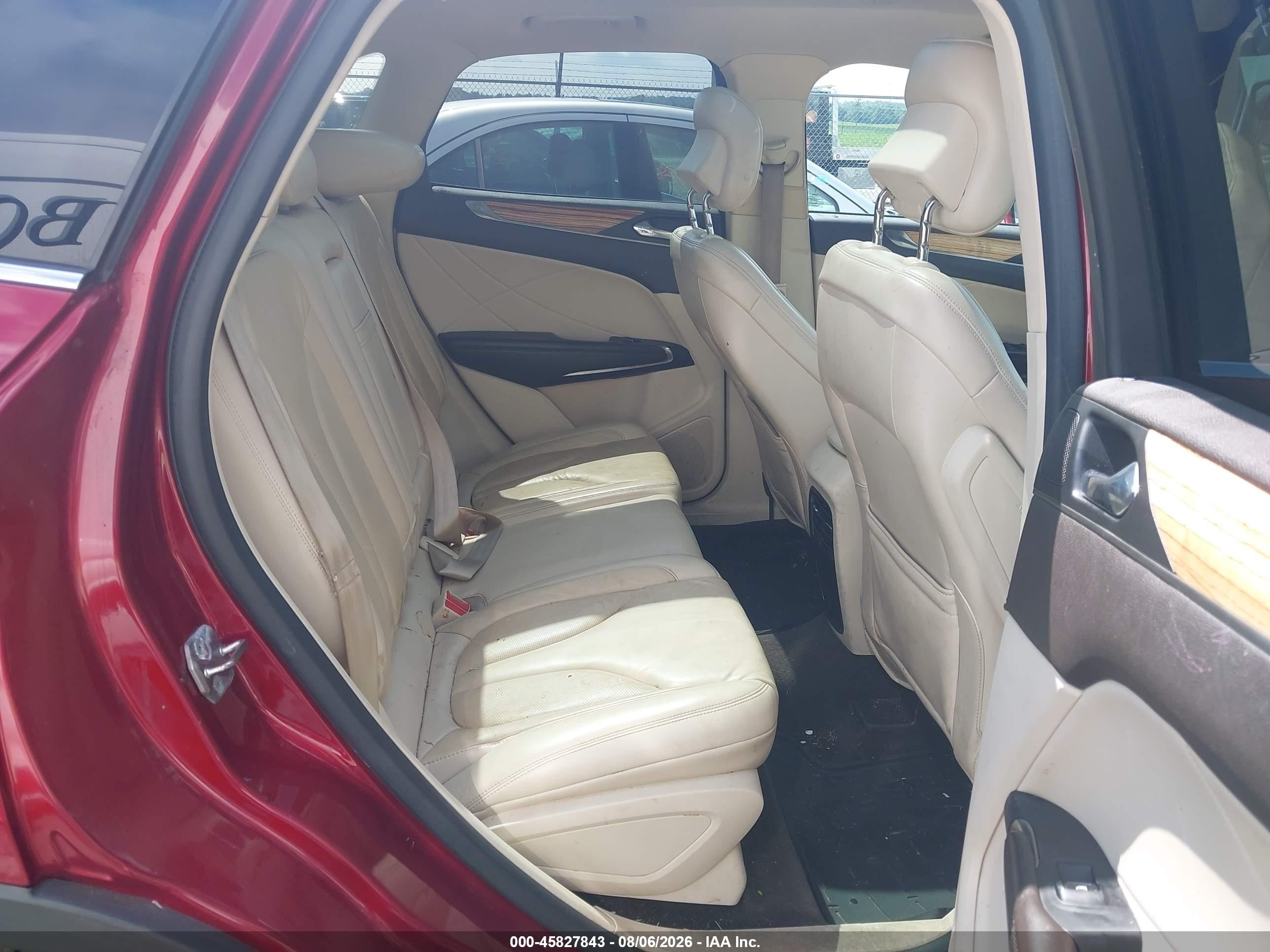 2015 Lincoln Mkc   Red vin: 5LMCJ2A97FUJ28006