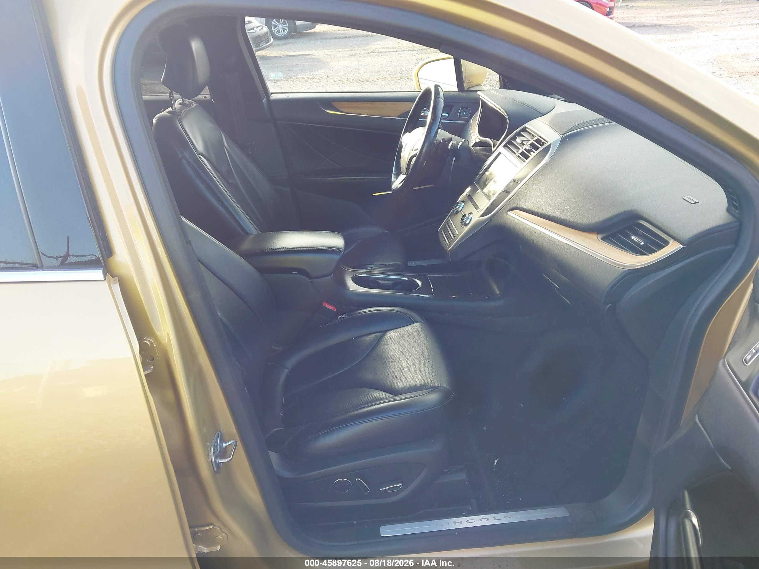 2015 Lincoln Mkc Gold vin: 5LMCJ2A99FUJ03480