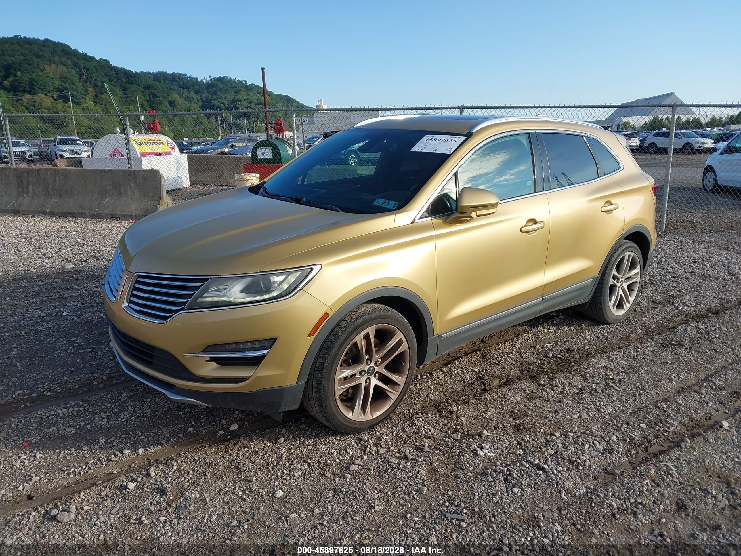 2015 Lincoln Mkc Gold vin: 5LMCJ2A99FUJ03480
