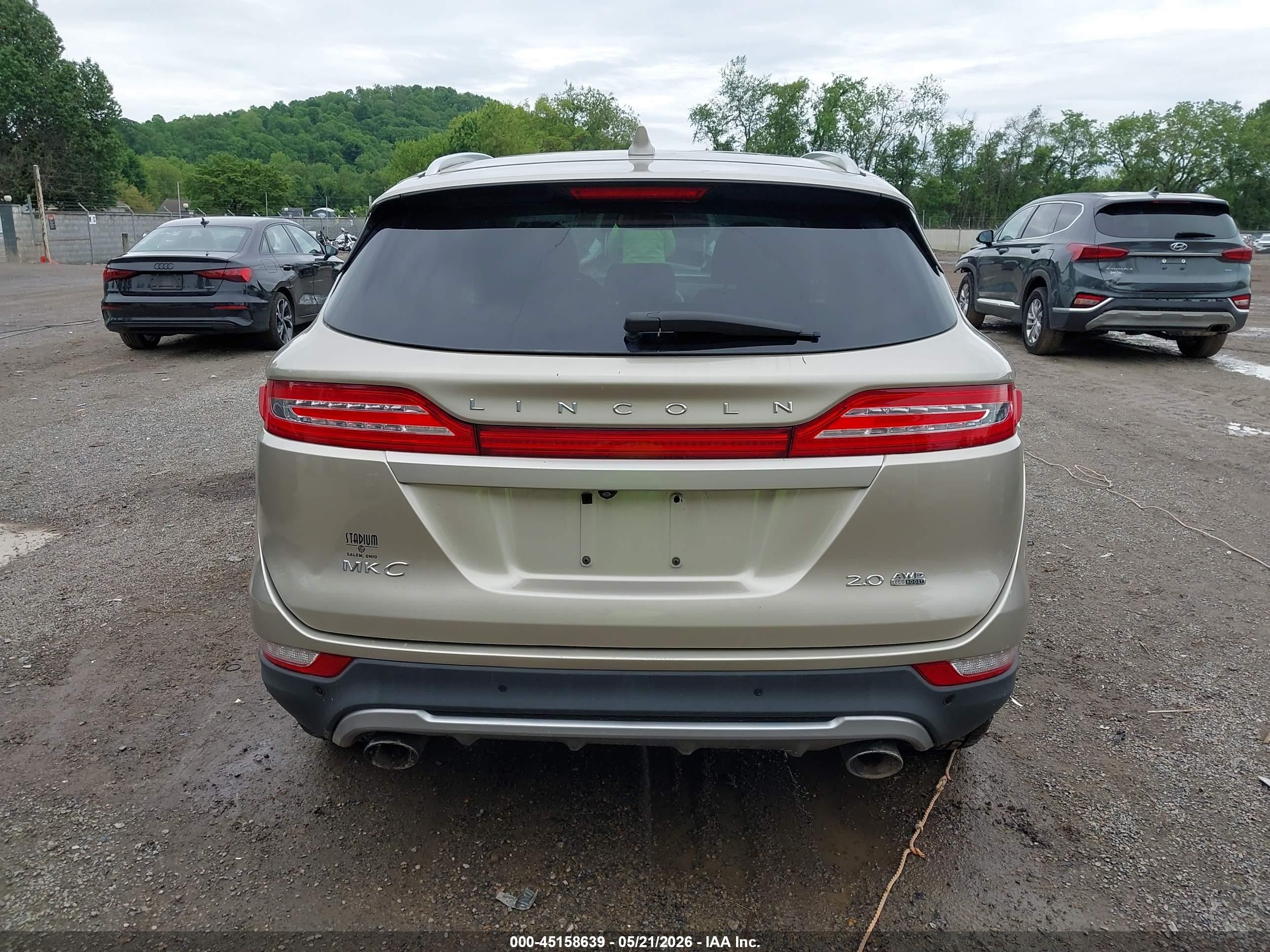 2015 Lincoln Mkc   Brown vin: 5LMCJ2A99FUJ08985