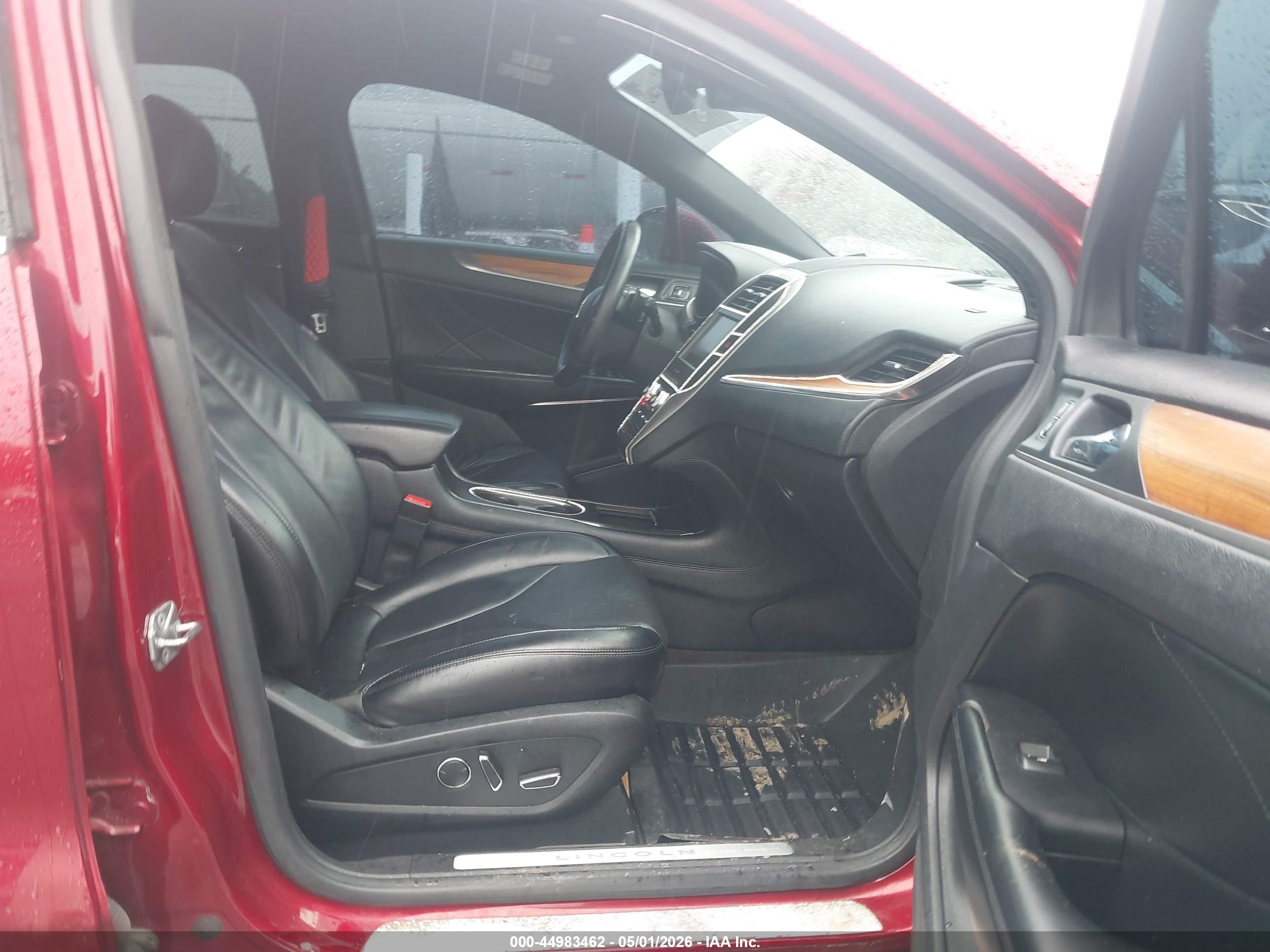 2015 Lincoln Mkc   Red vin: 5LMCJ2A99FUJ41629