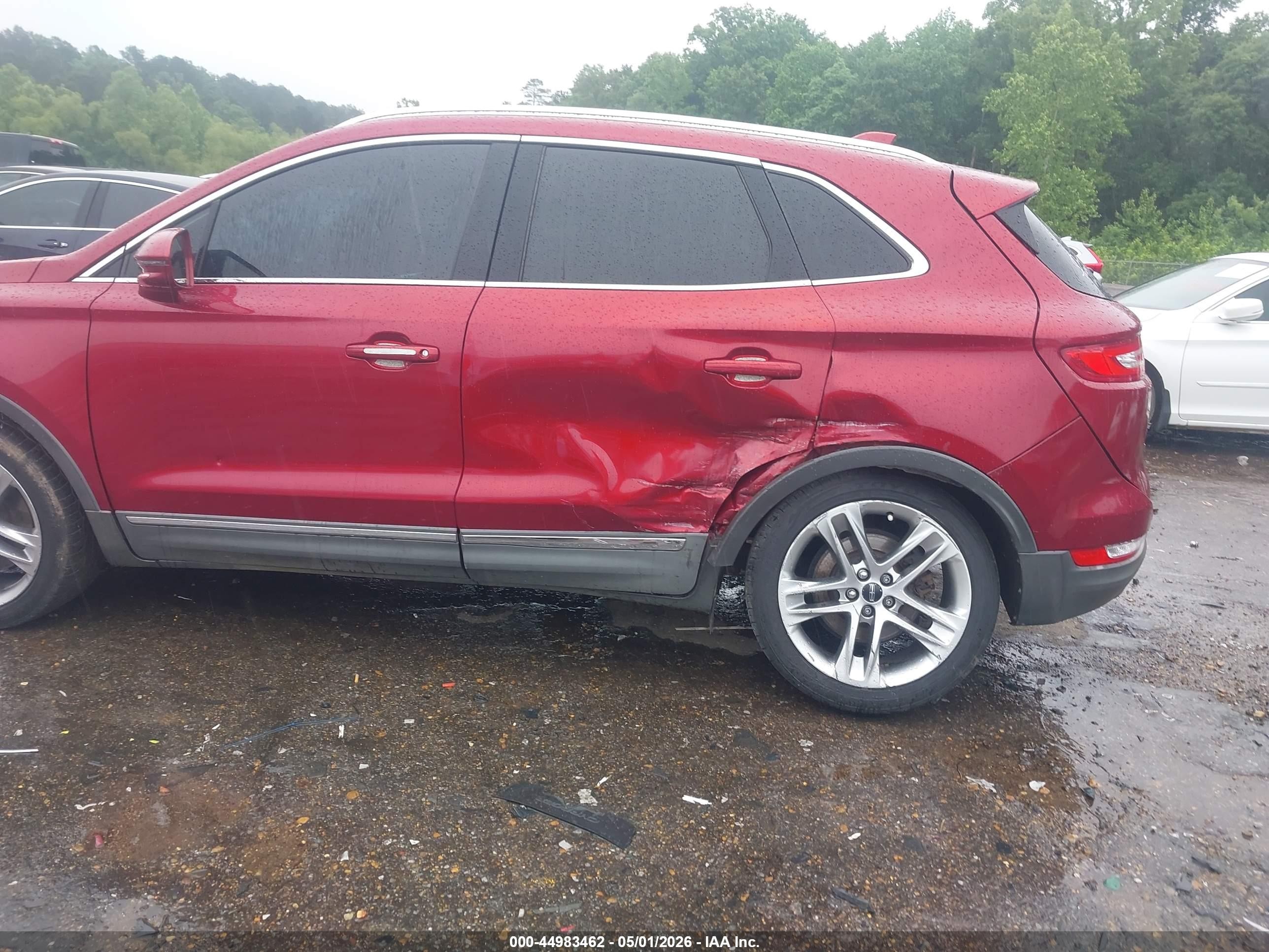 2015 Lincoln Mkc   Red vin: 5LMCJ2A99FUJ41629