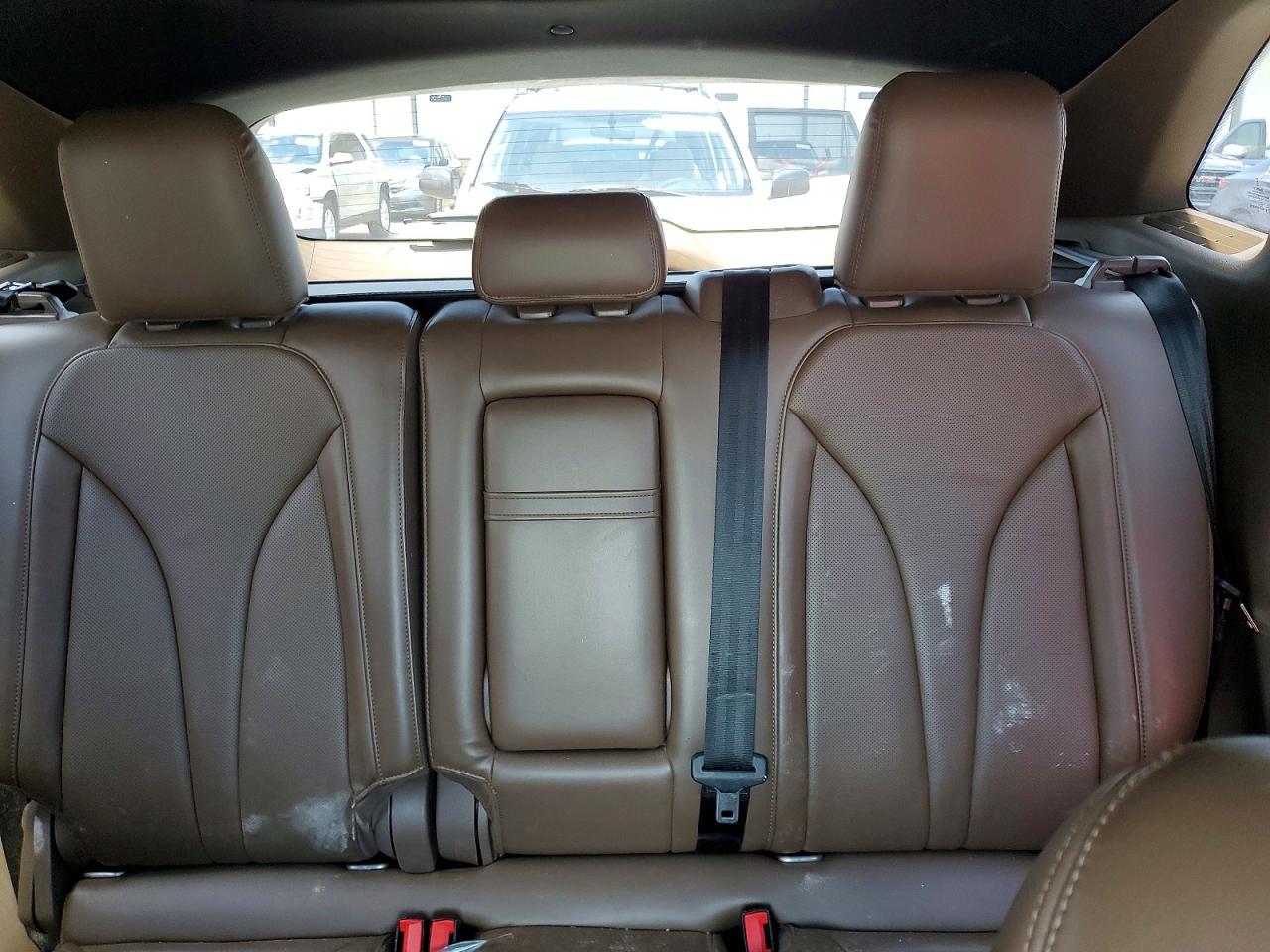 2015 Lincoln Mkc Beige vin: 5LMCJ2A99FUJ46829