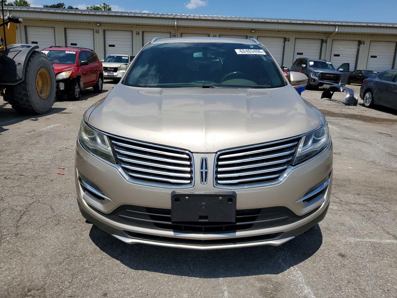 2015 Lincoln Mkc Beige vin: 5LMCJ2A99FUJ46829