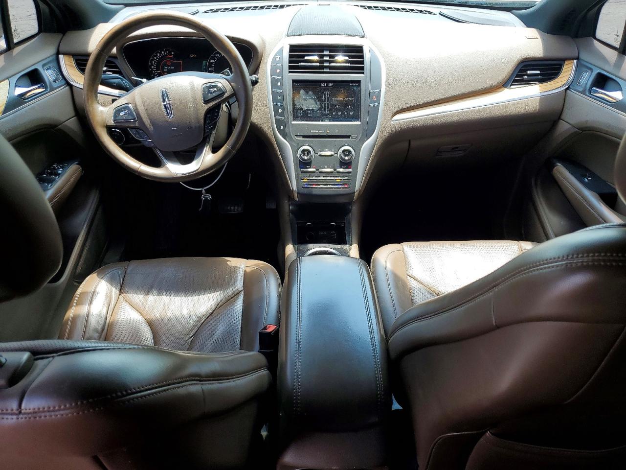 2015 Lincoln Mkc Beige vin: 5LMCJ2A99FUJ46829