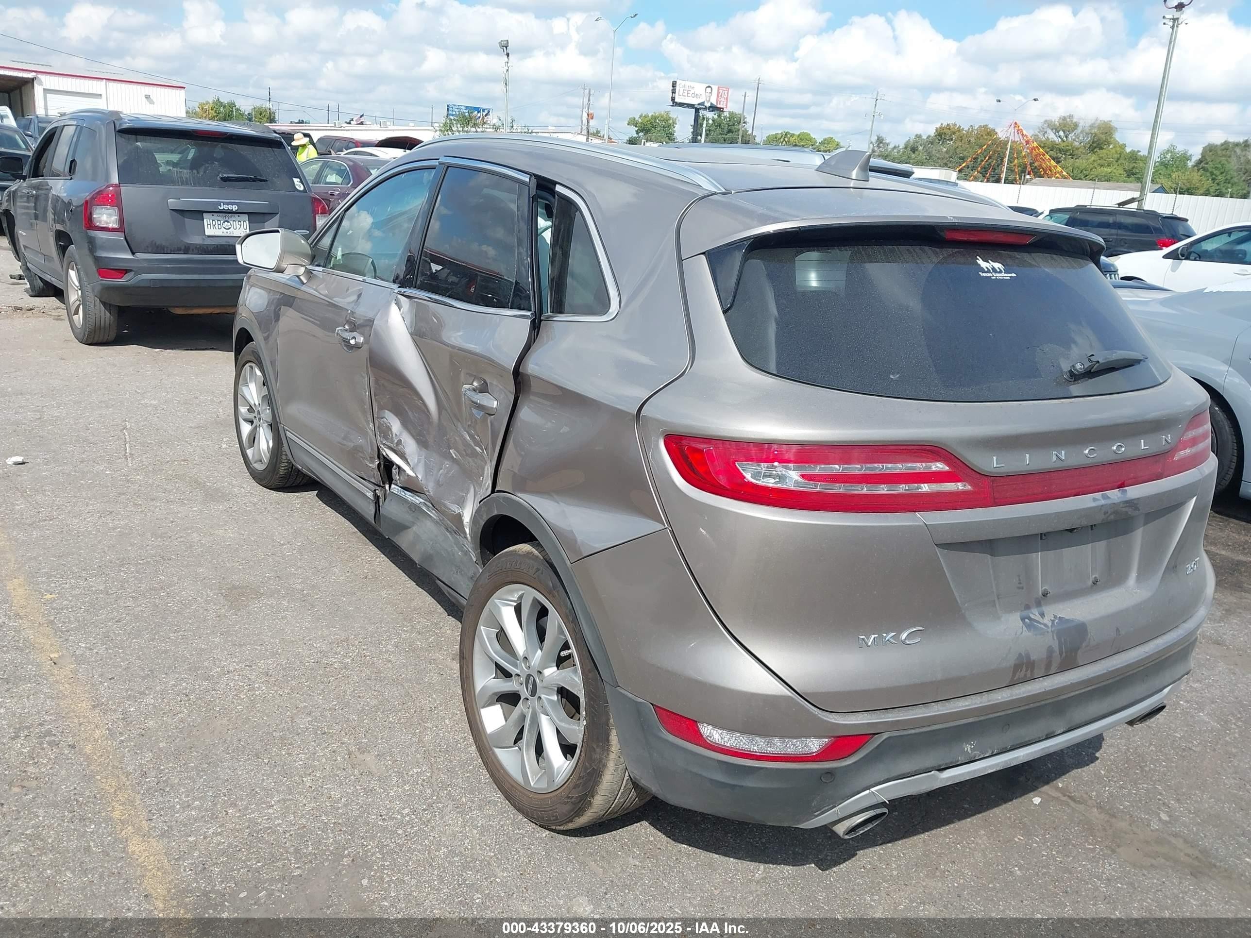 2018 Lincoln Mkc Select Желто-коричневый vin: 5LMCJ2C94JUL32736