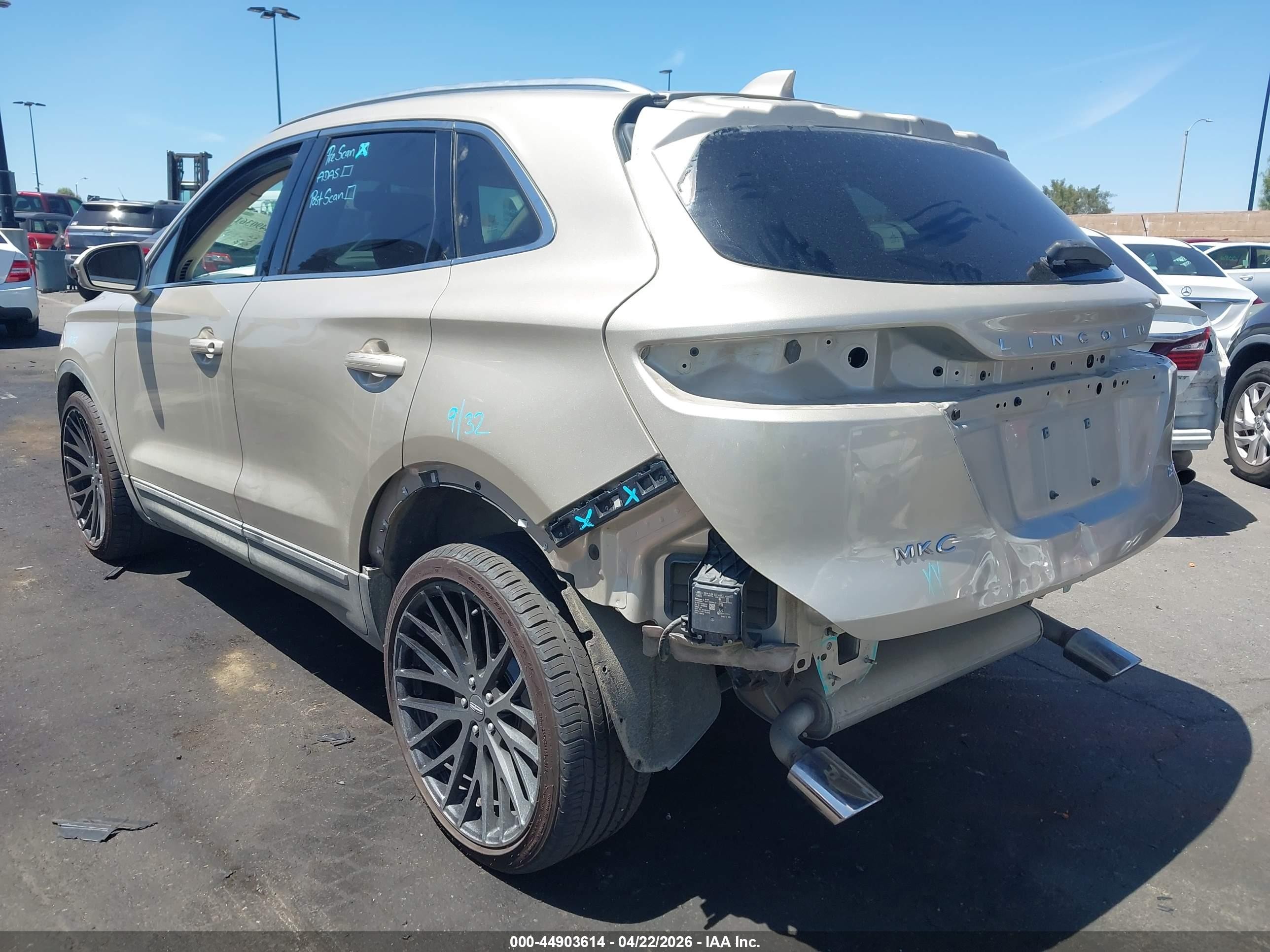 2017 Lincoln Mkc Select Gold vin: 5LMCJ2C95HUL69403