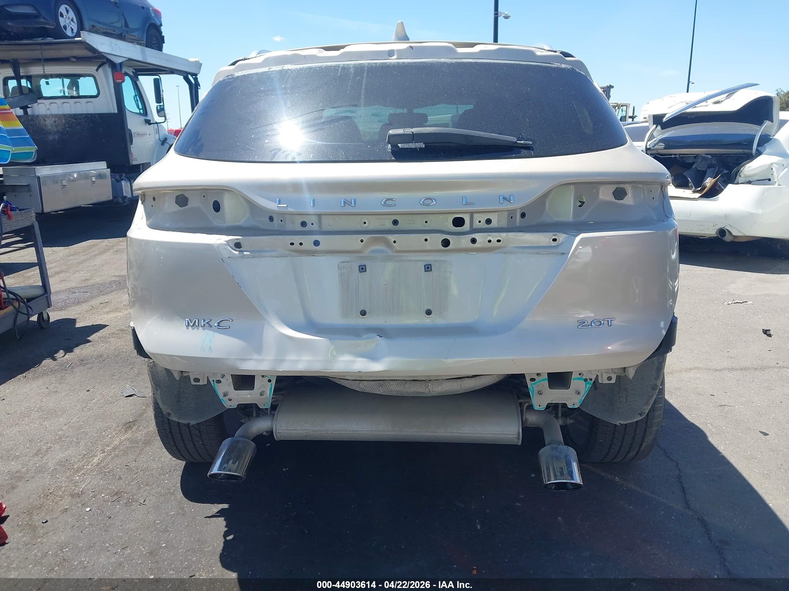 2017 Lincoln Mkc Select Gold vin: 5LMCJ2C95HUL69403