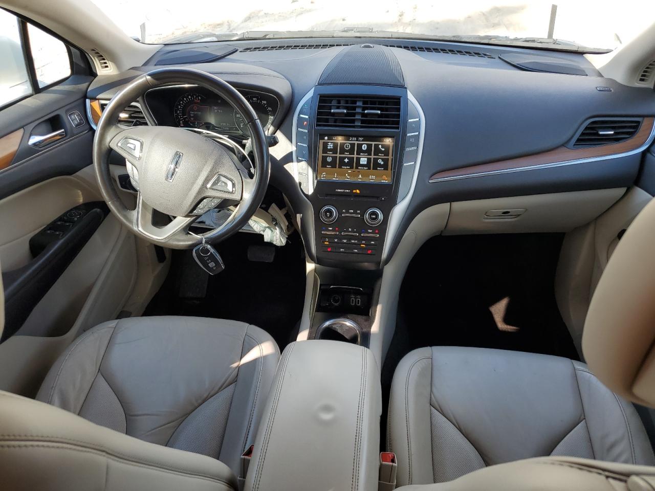 2018 Lincoln Mkc Select White vin: 5LMCJ2C99JUL07900