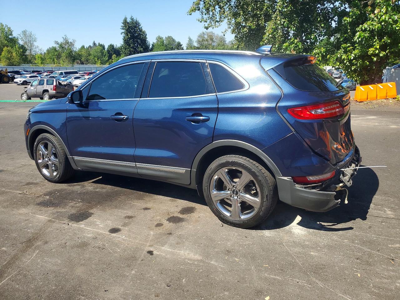 2017 Lincoln Mkc Select Blue vin: 5LMCJ2D90HUL57982