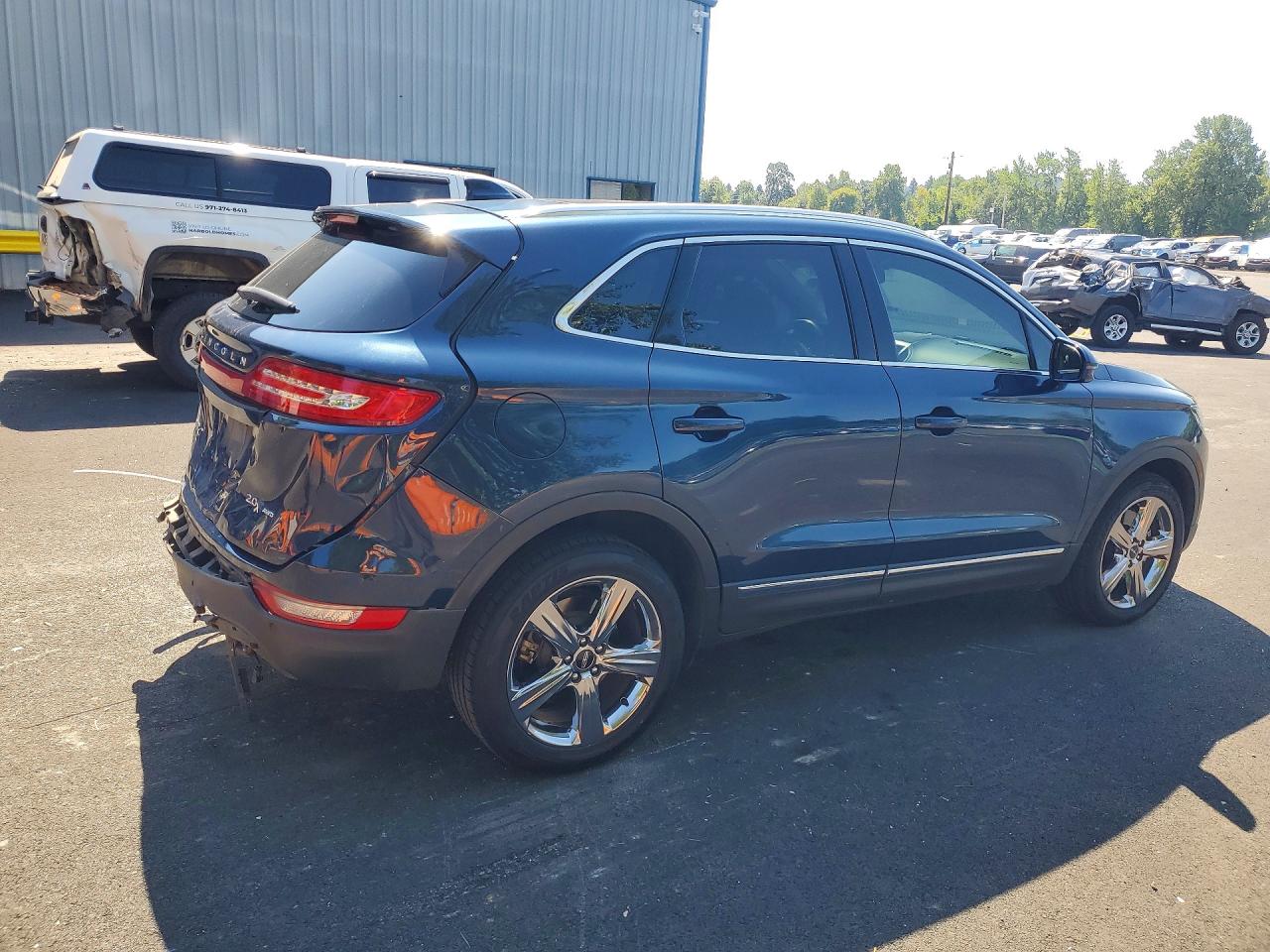2017 Lincoln Mkc Select Blue vin: 5LMCJ2D90HUL57982
