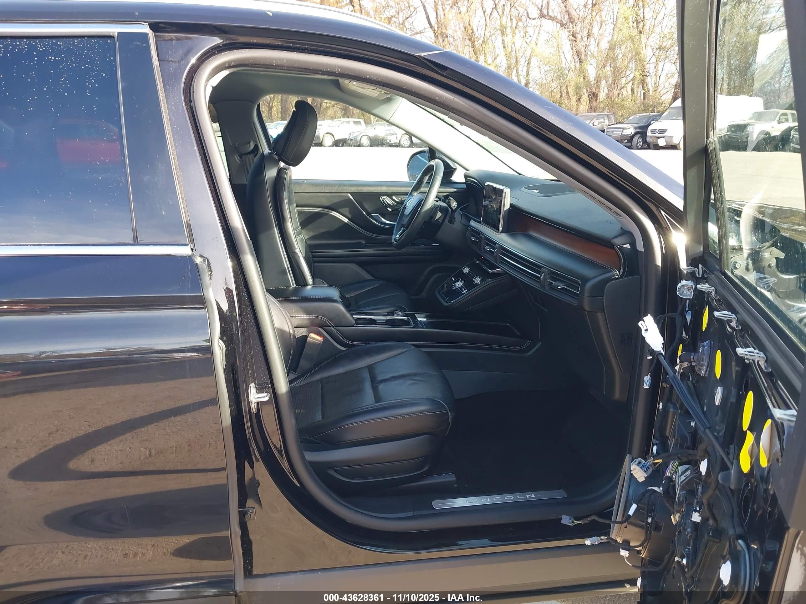 2020 Lincoln Corsair Reserve Черный vin: 5LMCJ2D91LUL31268