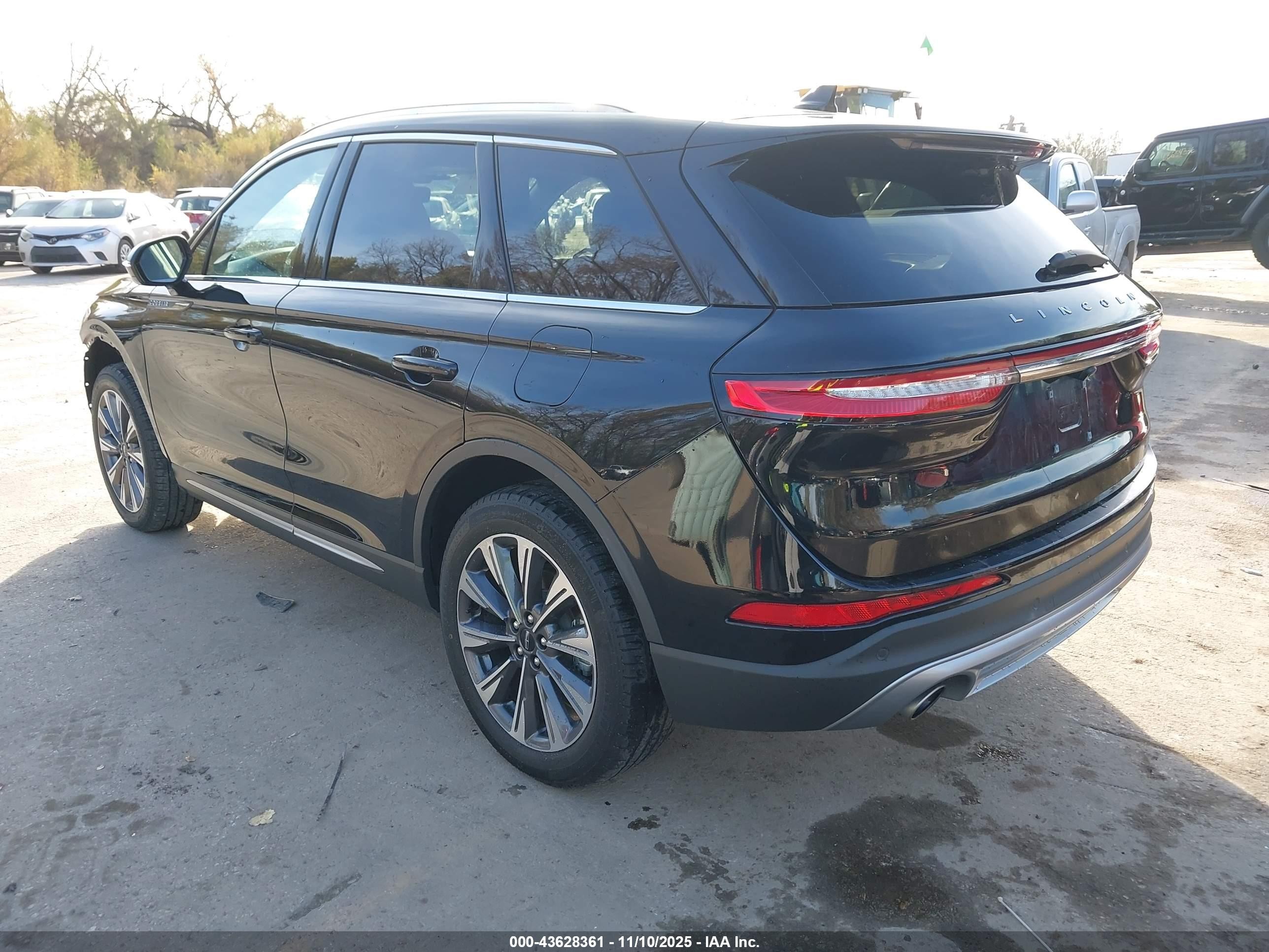 2020 Lincoln Corsair Reserve Черный vin: 5LMCJ2D91LUL31268