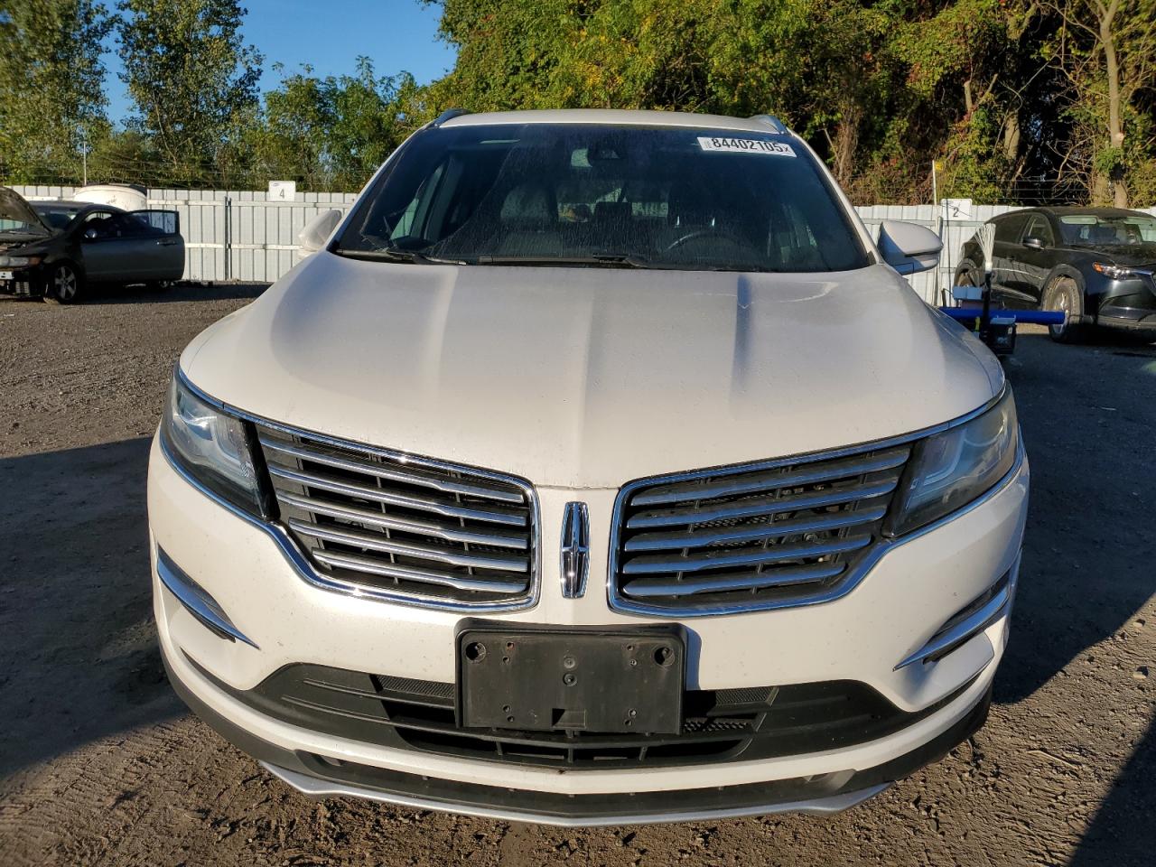 2018 Lincoln Mkc Select White vin: 5LMCJ2D92JUL07591