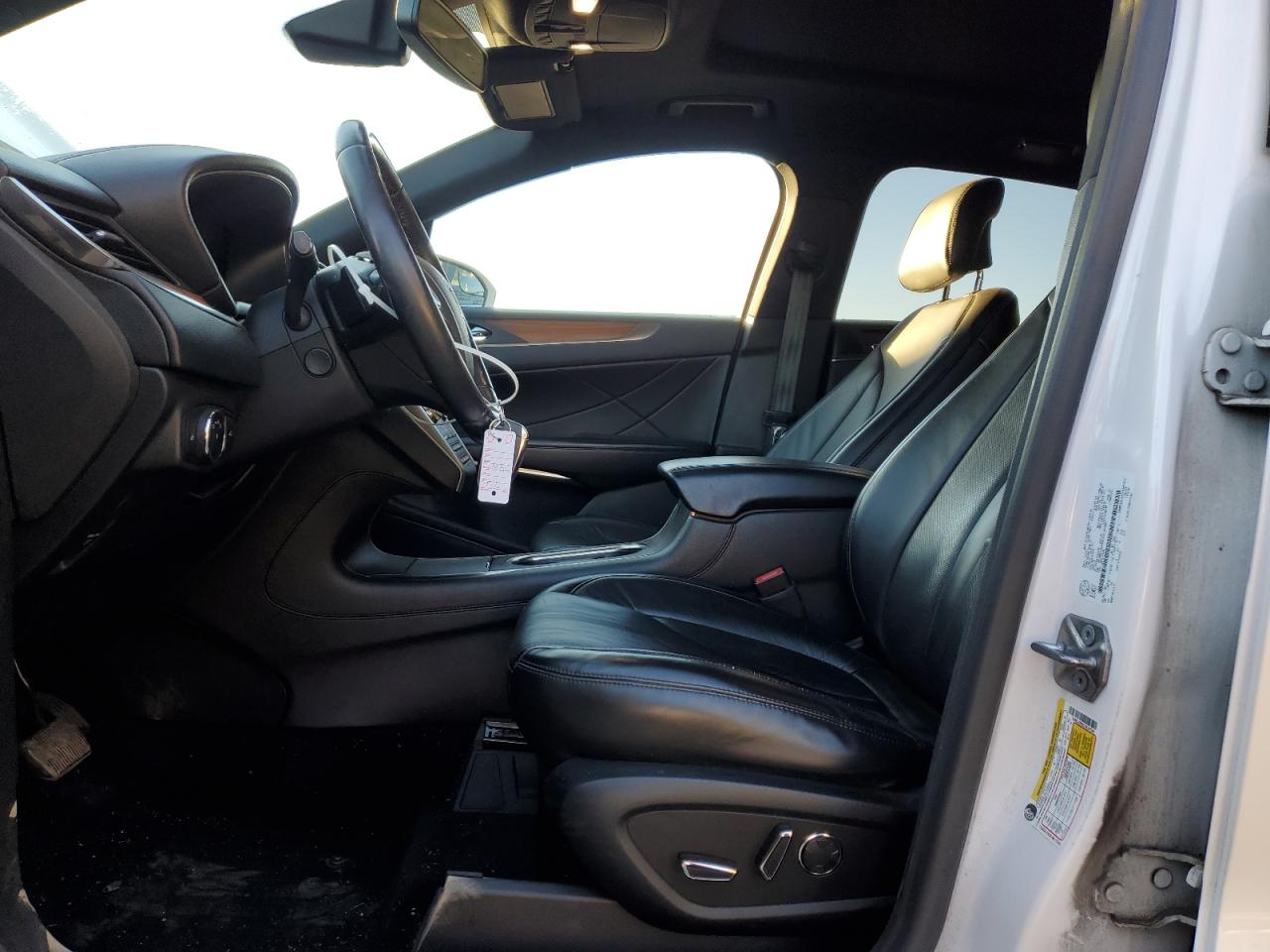 2018 Lincoln Mkc Select White vin: 5LMCJ2D92JUL07591