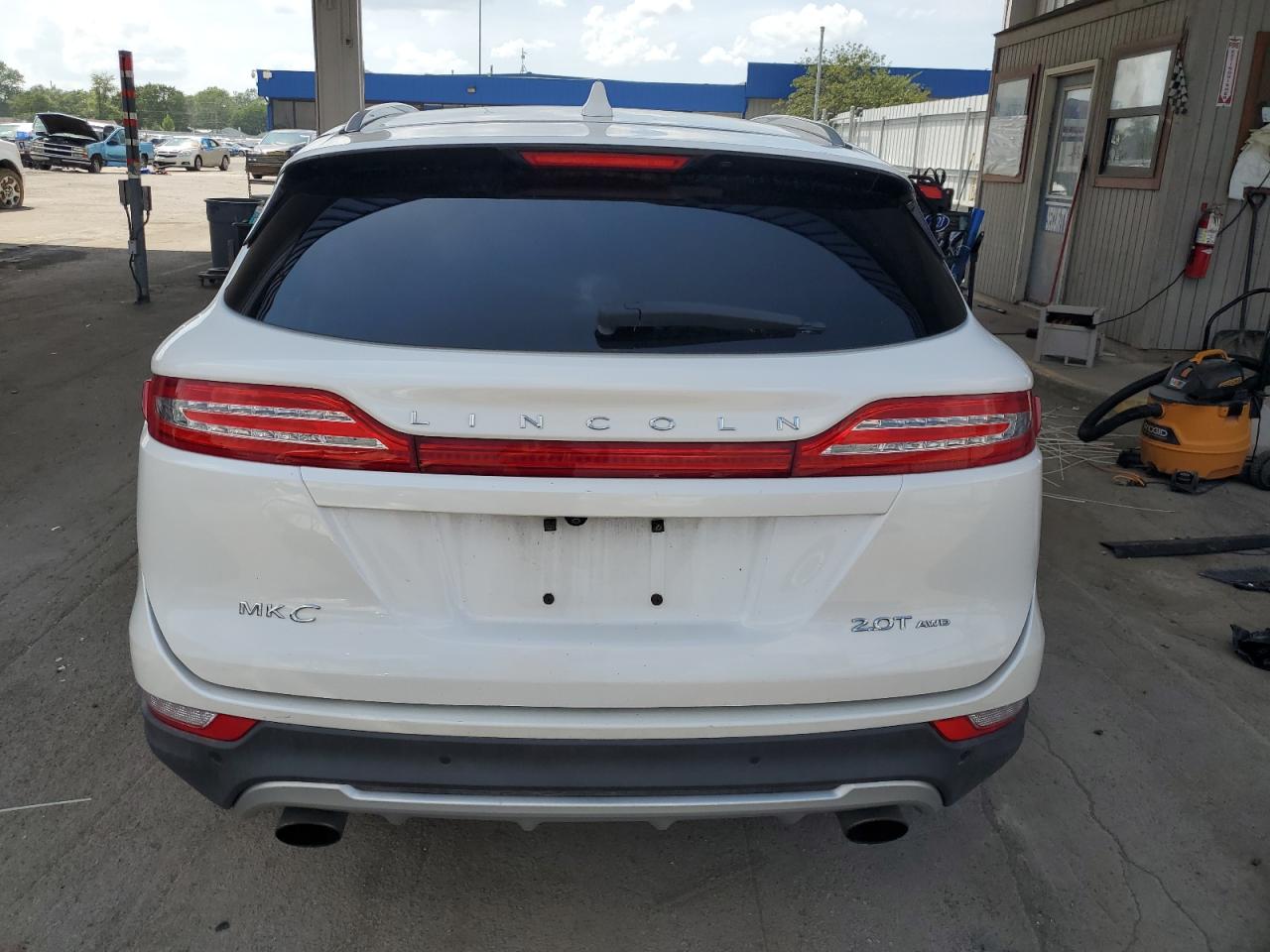 2018 Lincoln Mkc Select White vin: 5LMCJ2D92JUL31812
