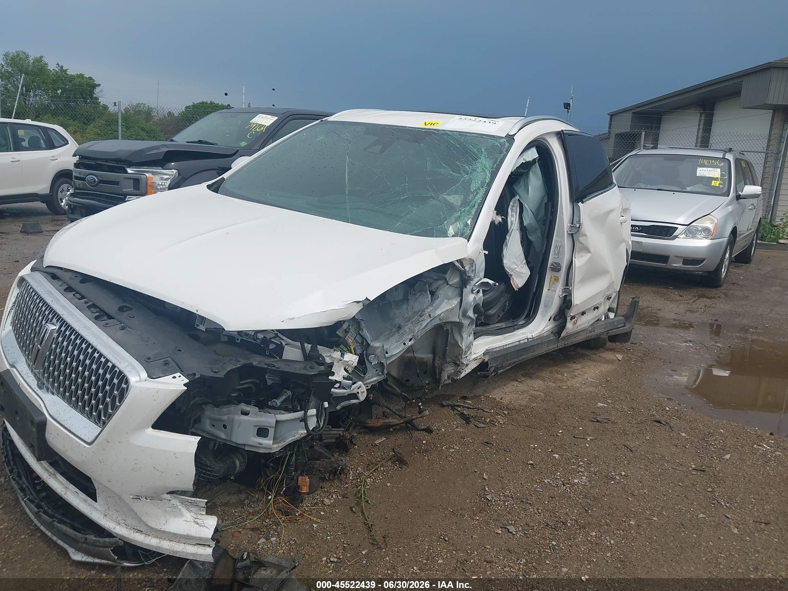 2019 Lincoln Mkc Select White vin: 5LMCJ2D93KUL43078