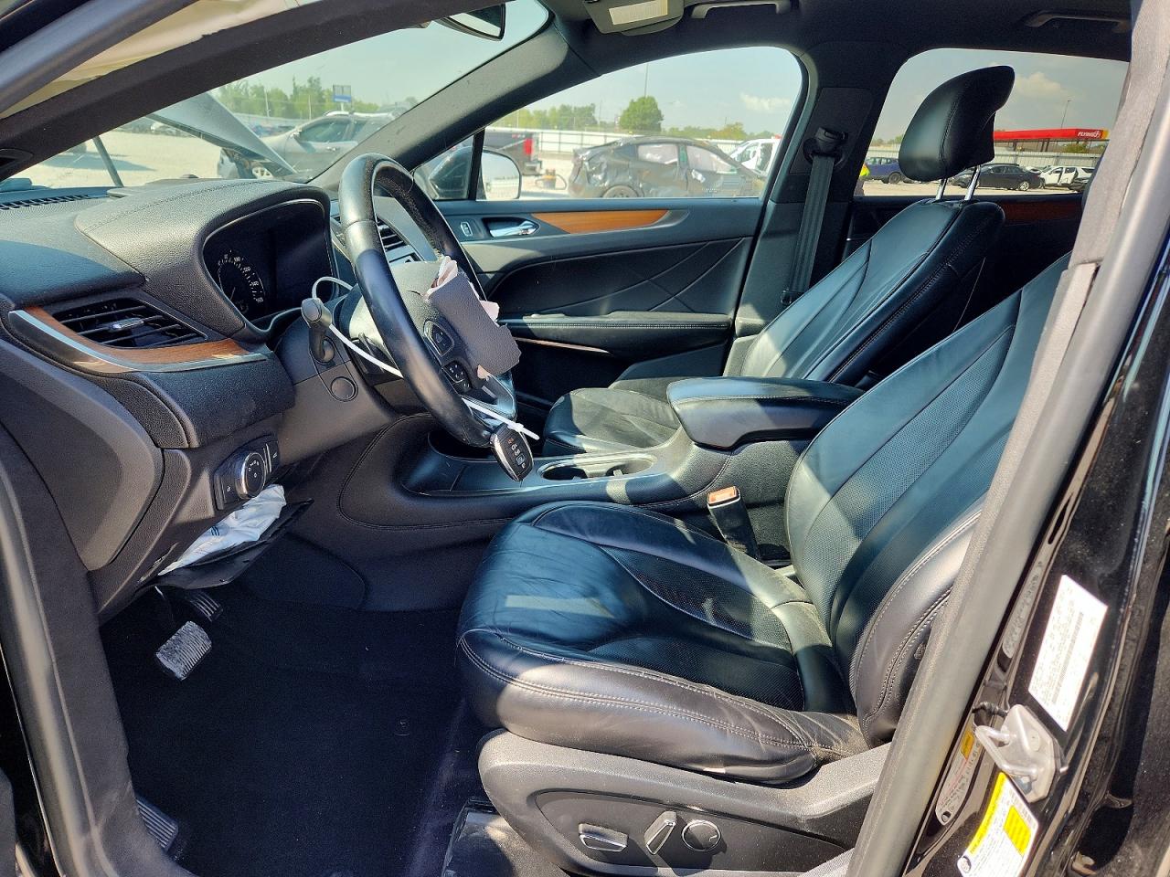 2017 Lincoln Mkc Select Черный vin: 5LMCJ2D95HUL35489