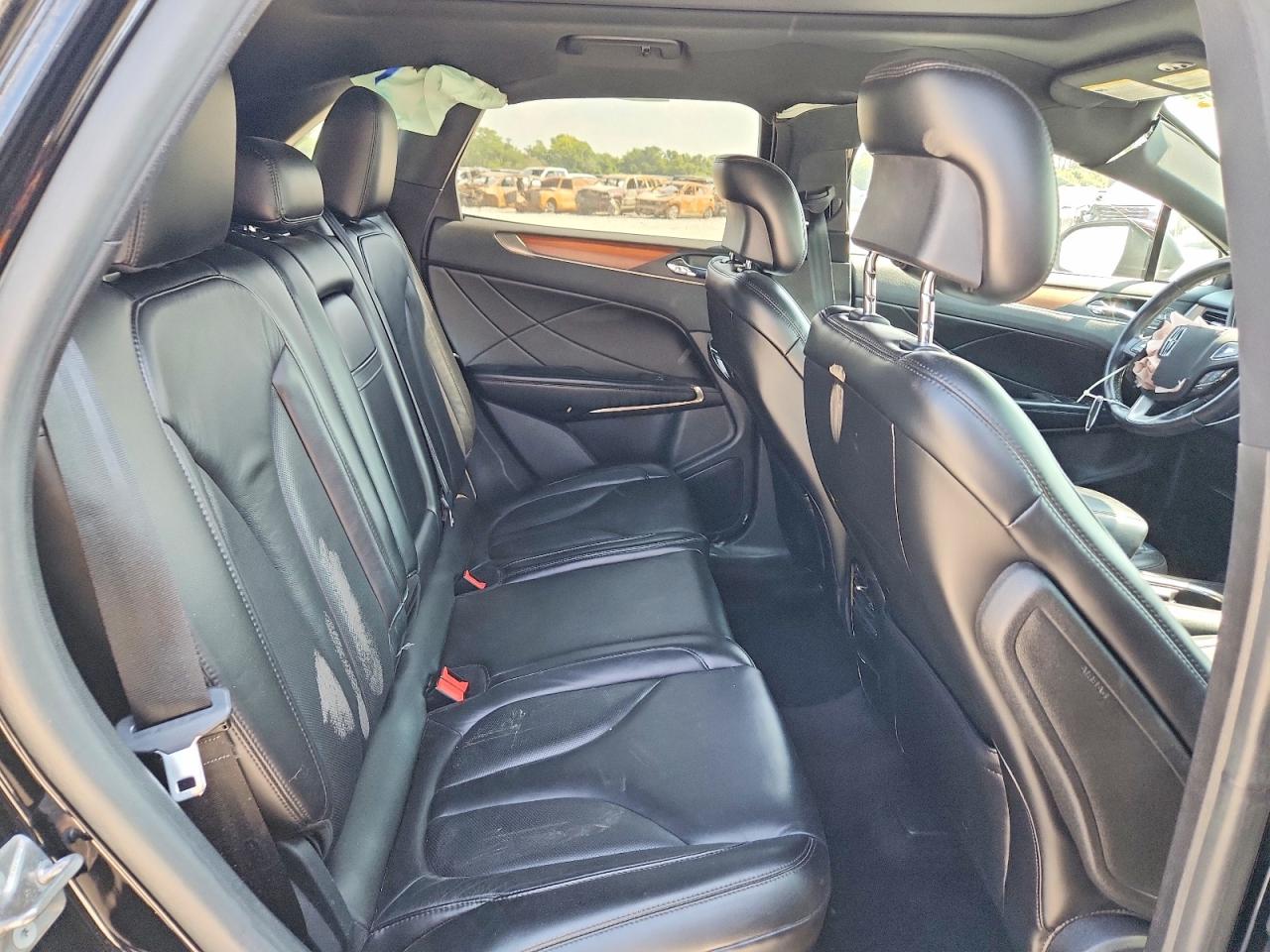2017 Lincoln Mkc Select Черный vin: 5LMCJ2D95HUL35489