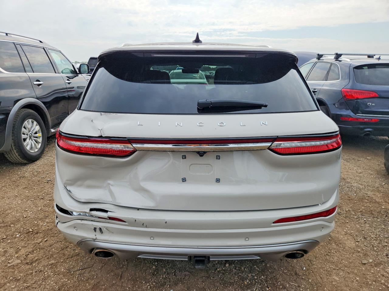 2022 Lincoln Corsair Reserve White vin: 5LMCJ2DH5NUL06657