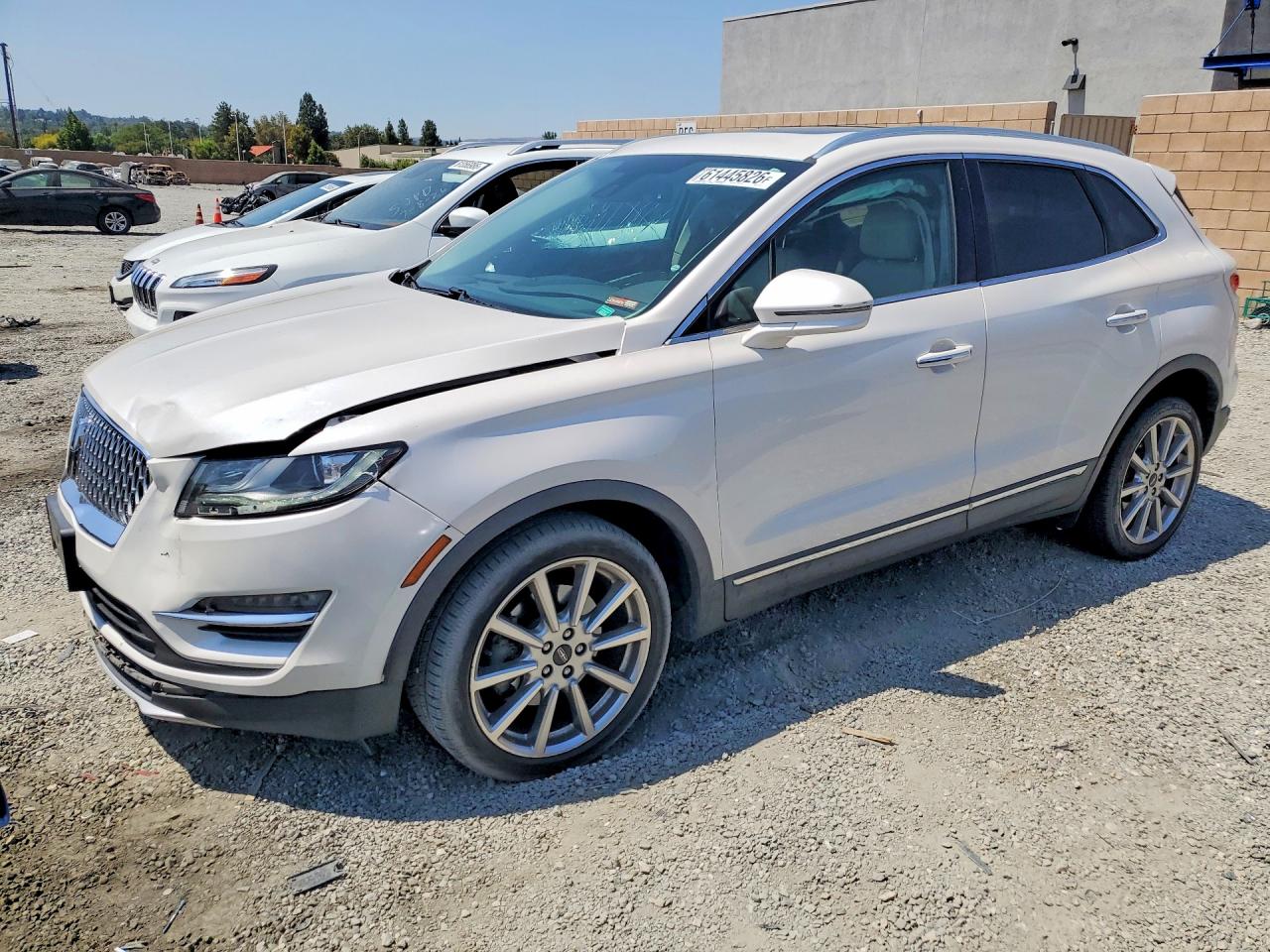 2019 Lincoln Mkc Reserve White vin: 5LMCJ3C94KUL27768