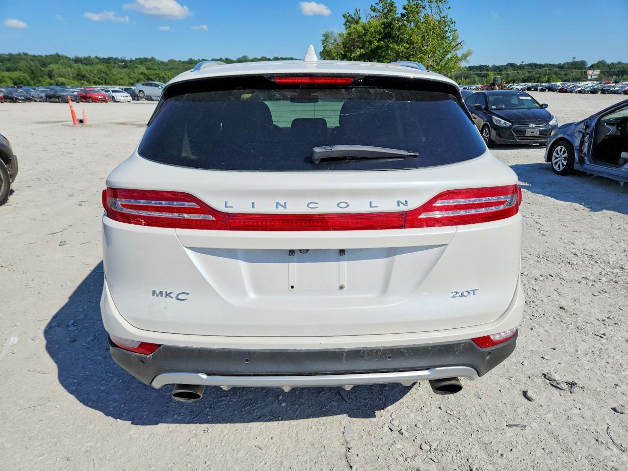 2018 Lincoln Mkc Reserve White vin: 5LMCJ3C96JUL21839